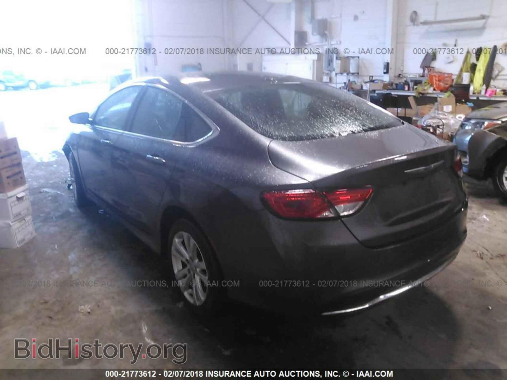 2015 Chrysler 200 - VIN: 1C3CCCAB3FN720172 - Photo 3