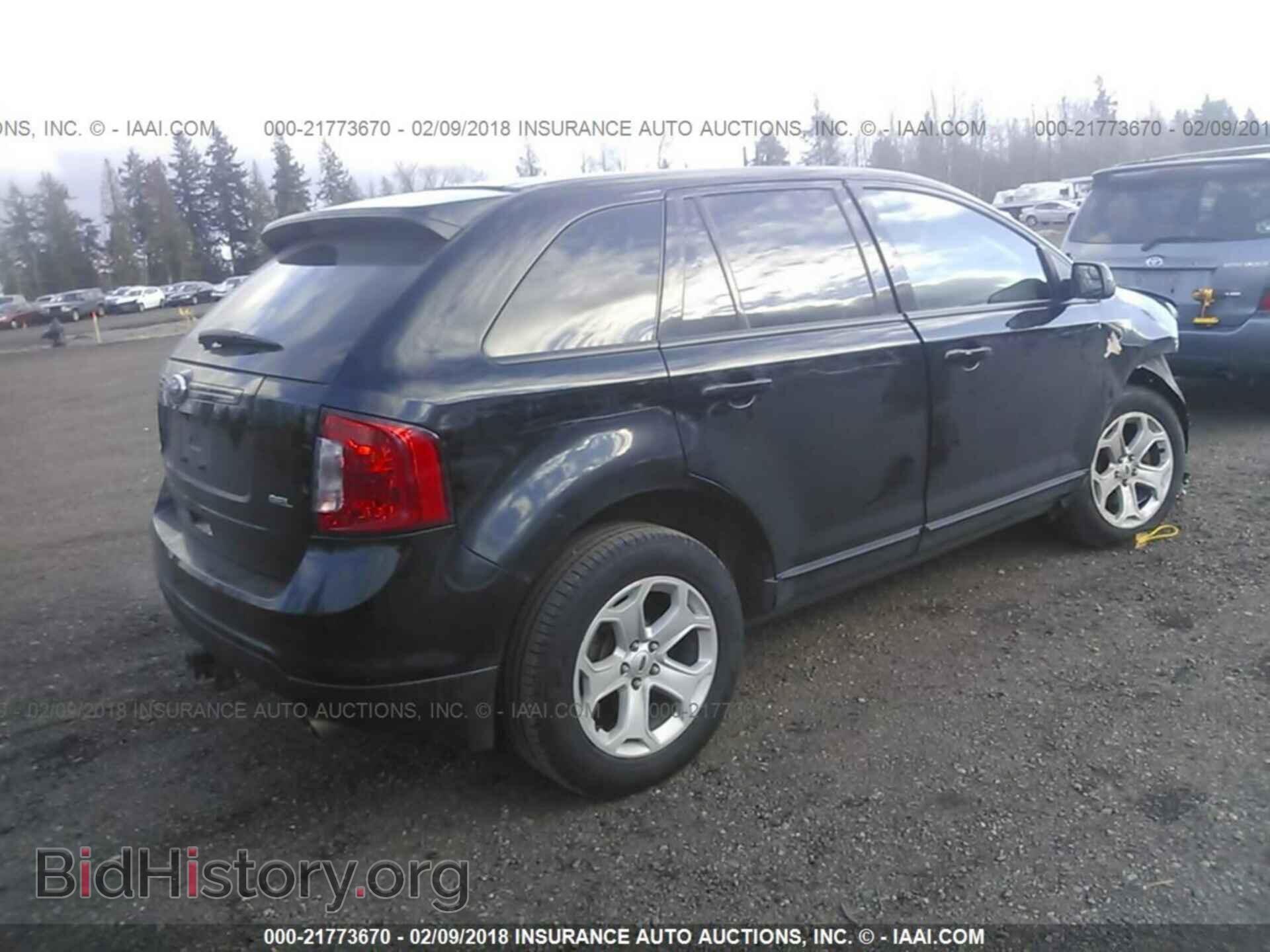 2012 Ford Edge - VIN: 2FMDK3JCXCBA13827 - Photo 4