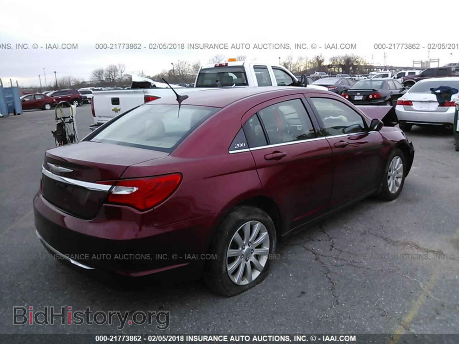 2014 Chrysler 200 - VIN: 1C3CCBBGXEN105525 - Фото 4