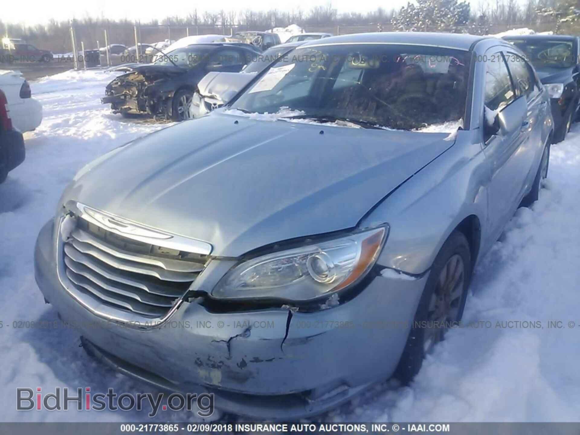 2014 Chrysler 200 - VIN: 1C3CCBAB5EN168022 - Photo 2