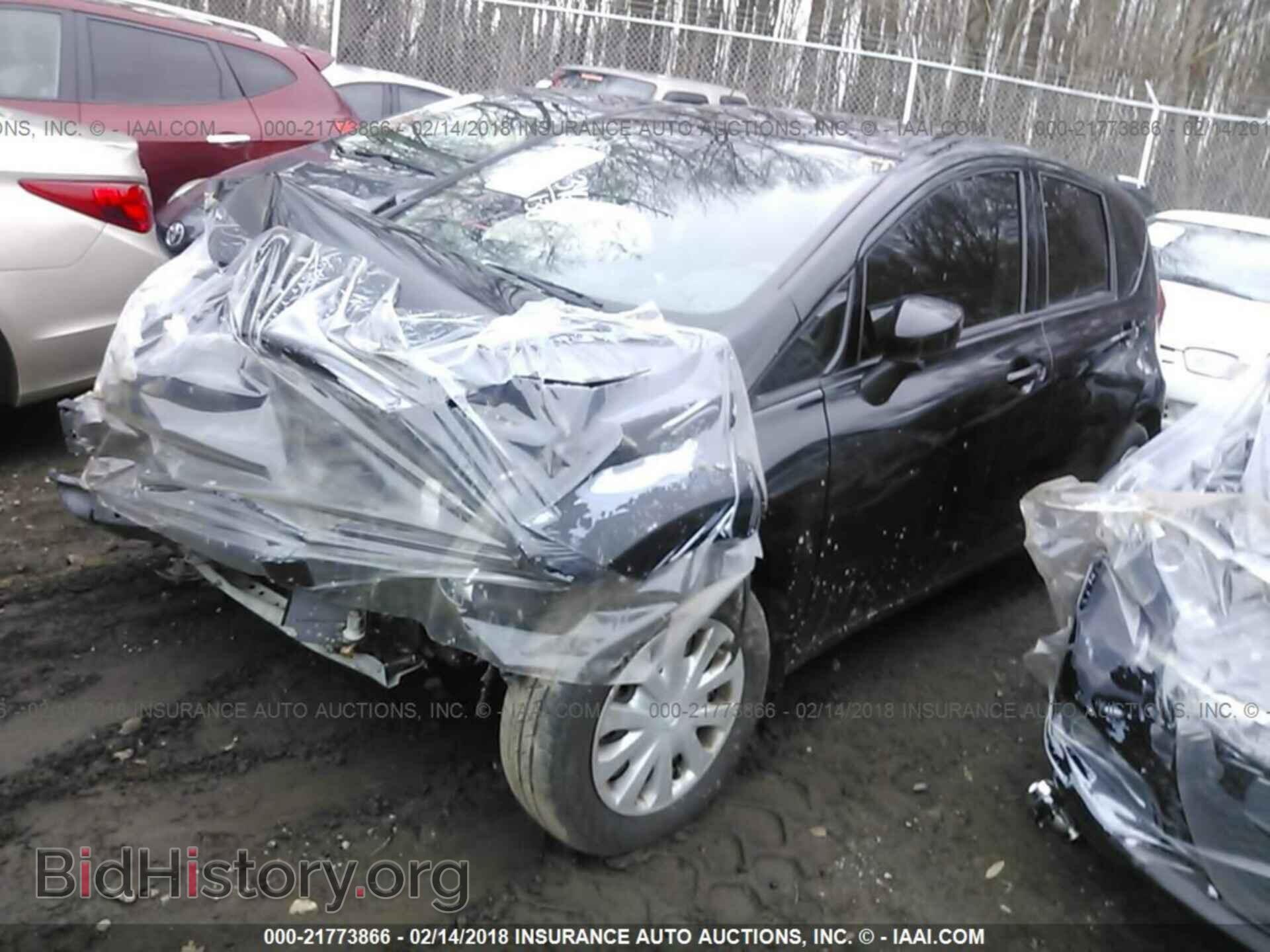 2015 Nissan Versa note - VIN: 3N1CE2CP4FL354072 - Photo 2