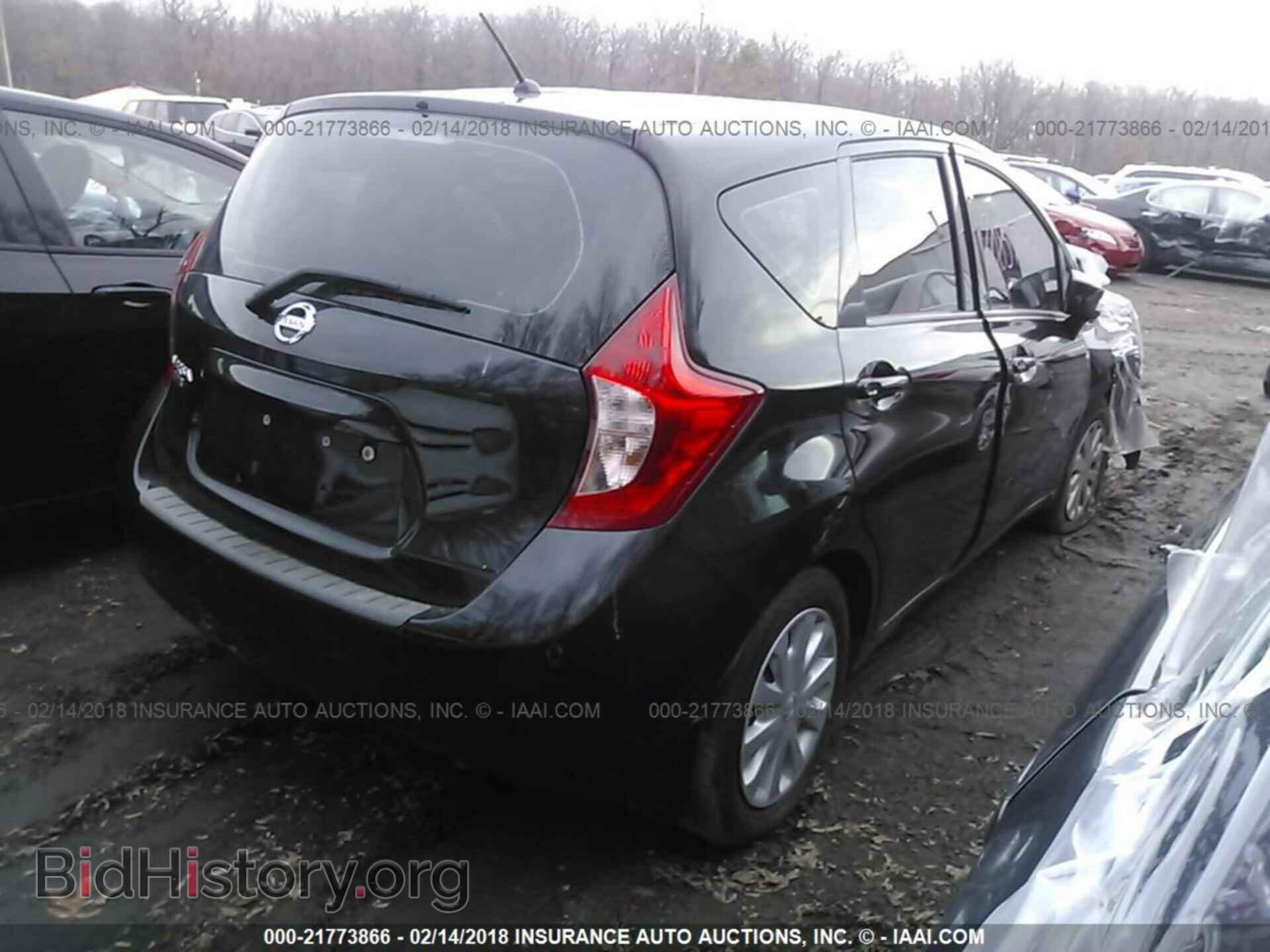 2015 Nissan Versa note - VIN: 3N1CE2CP4FL354072 - Photo 4