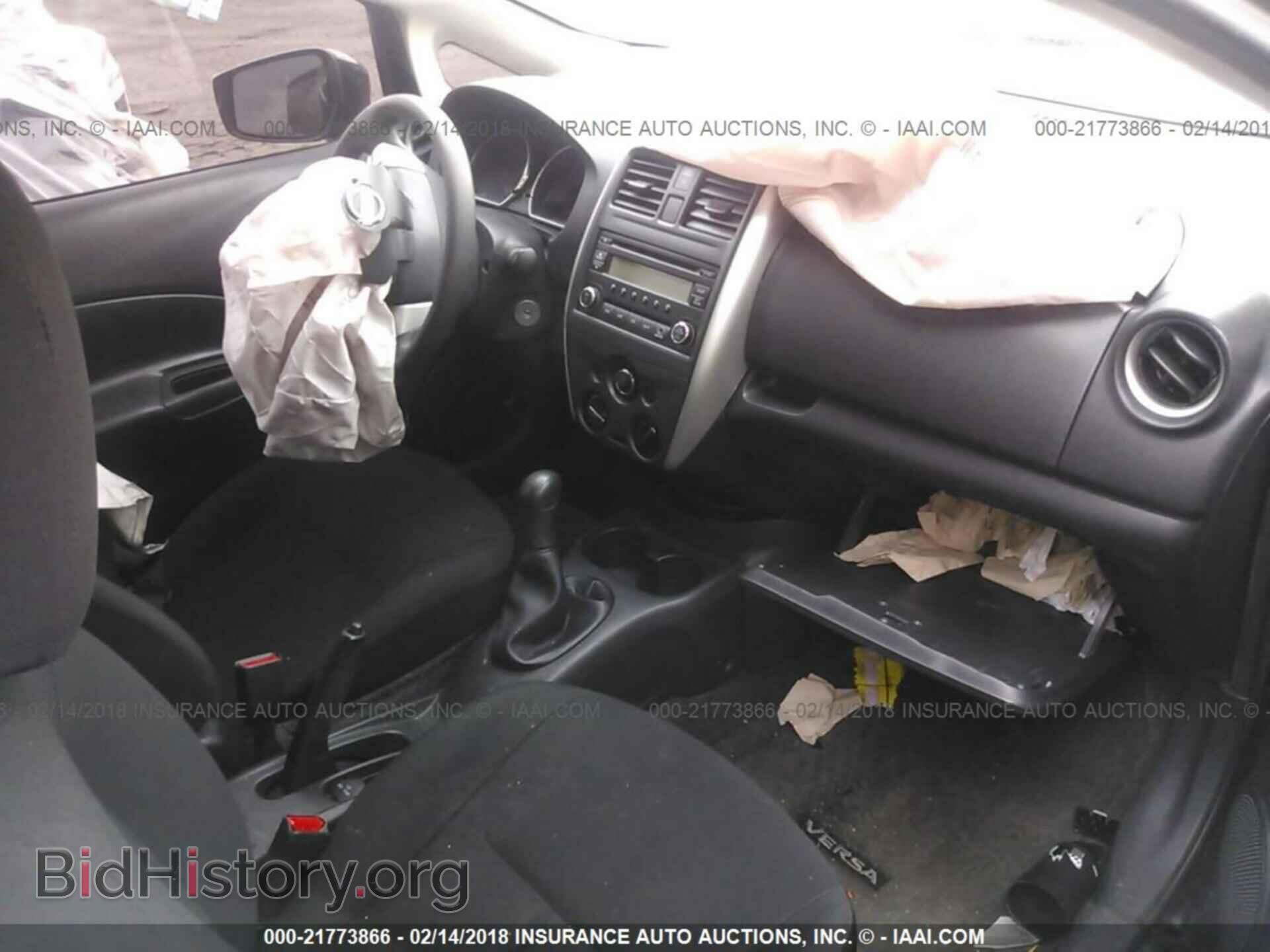 2015 Nissan Versa note - VIN: 3N1CE2CP4FL354072 - Photo 5