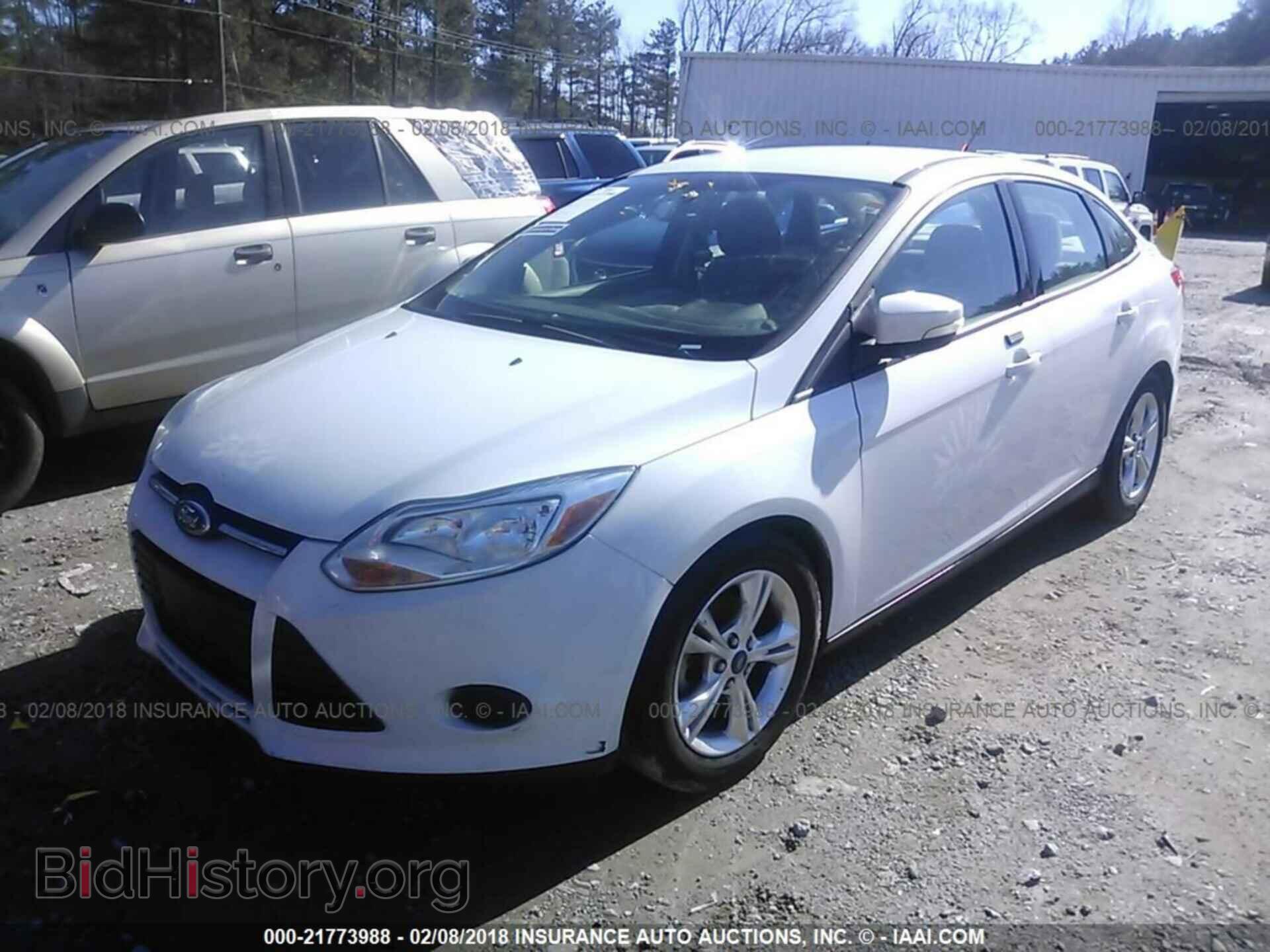 2014 Ford Focus - VIN: 1FADP3F28EL152790 - Photo 2