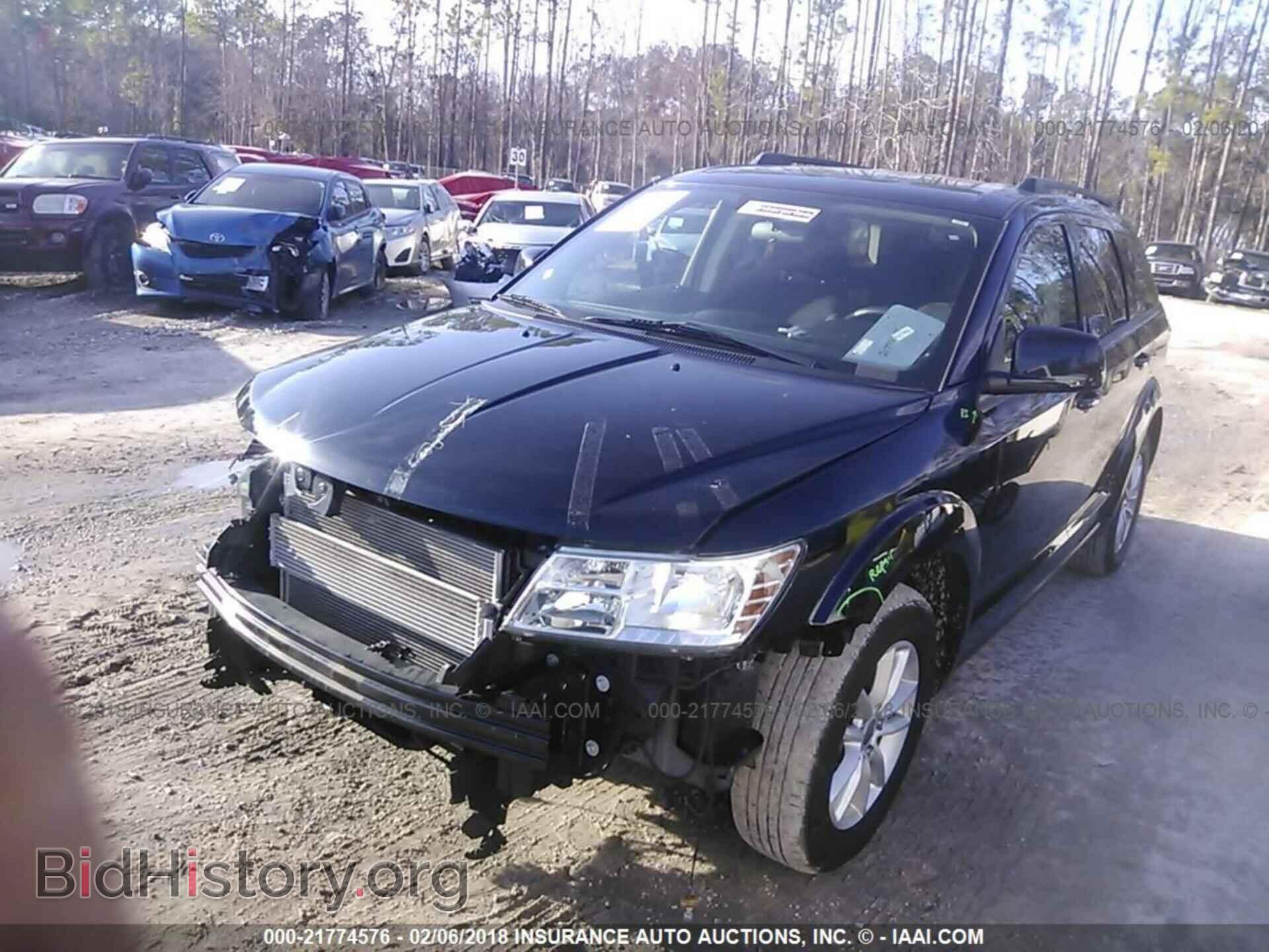 2017 Dodge Journey - VIN: 3C4PDCBG9HT576506 - Фото 2