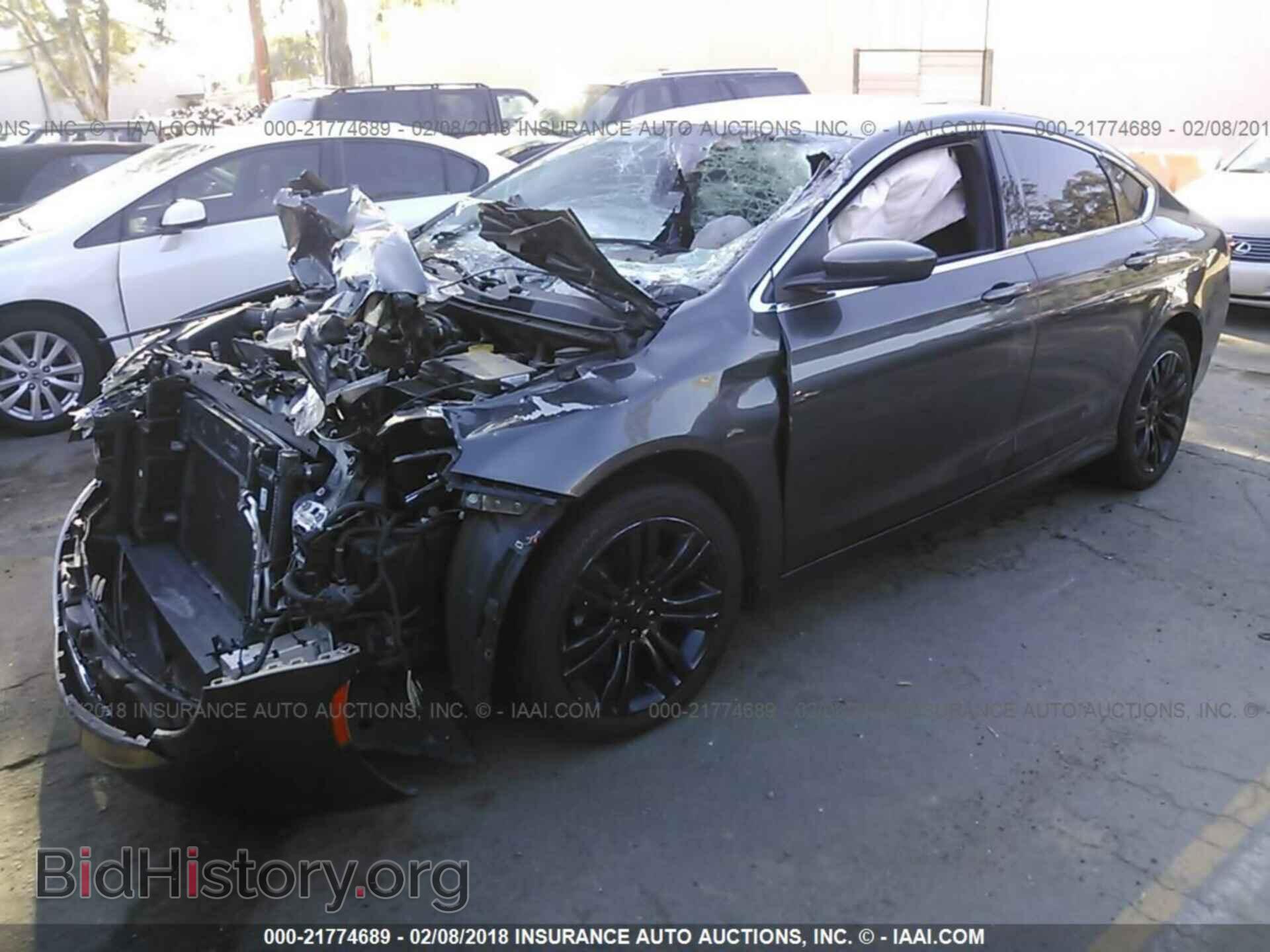 2015 Chrysler 200 - VIN: 1C3CCCAB9FN655196 - Фото 2