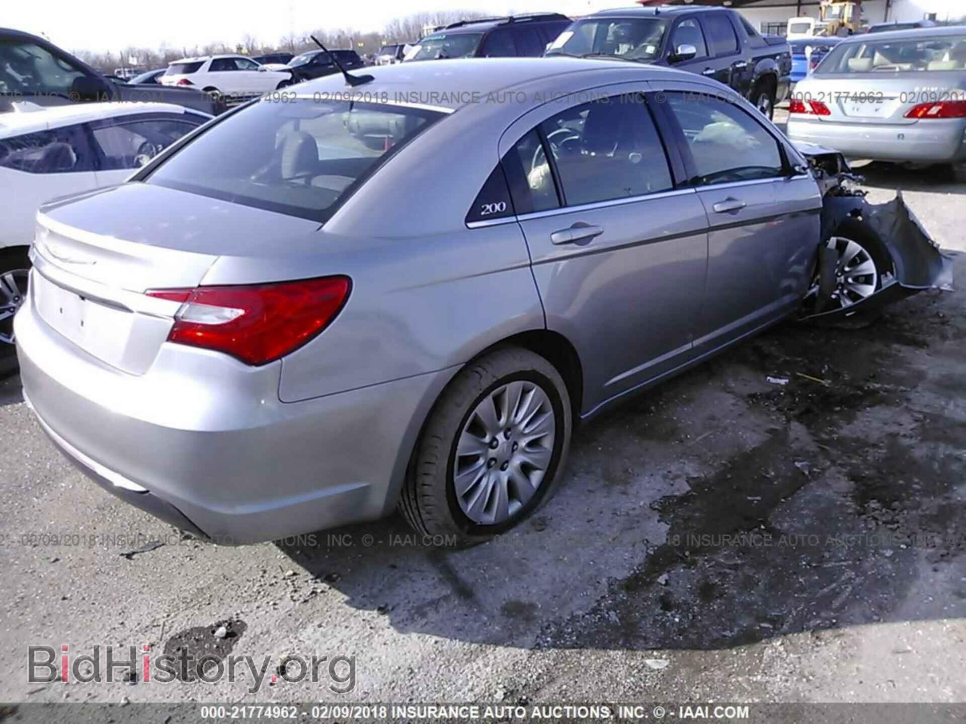 2014 Chrysler 200 - VIN: 1C3CCBAB3EN123502 - Фото 4