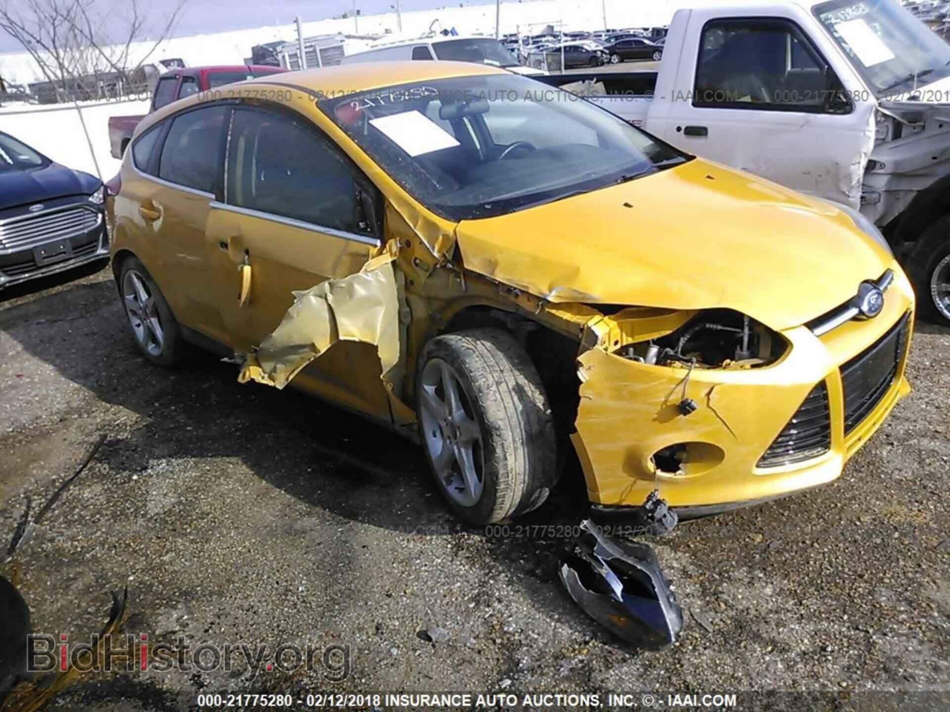 Фотография 1FAHP3N23CL213818 - Ford Focus 2012