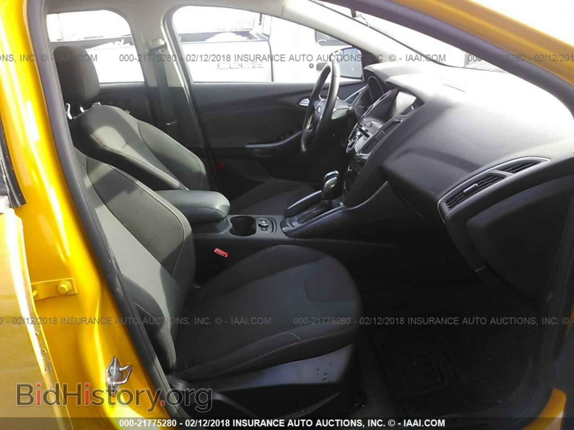2012 Ford Focus - VIN: 1FAHP3N23CL213818 - Photo 5