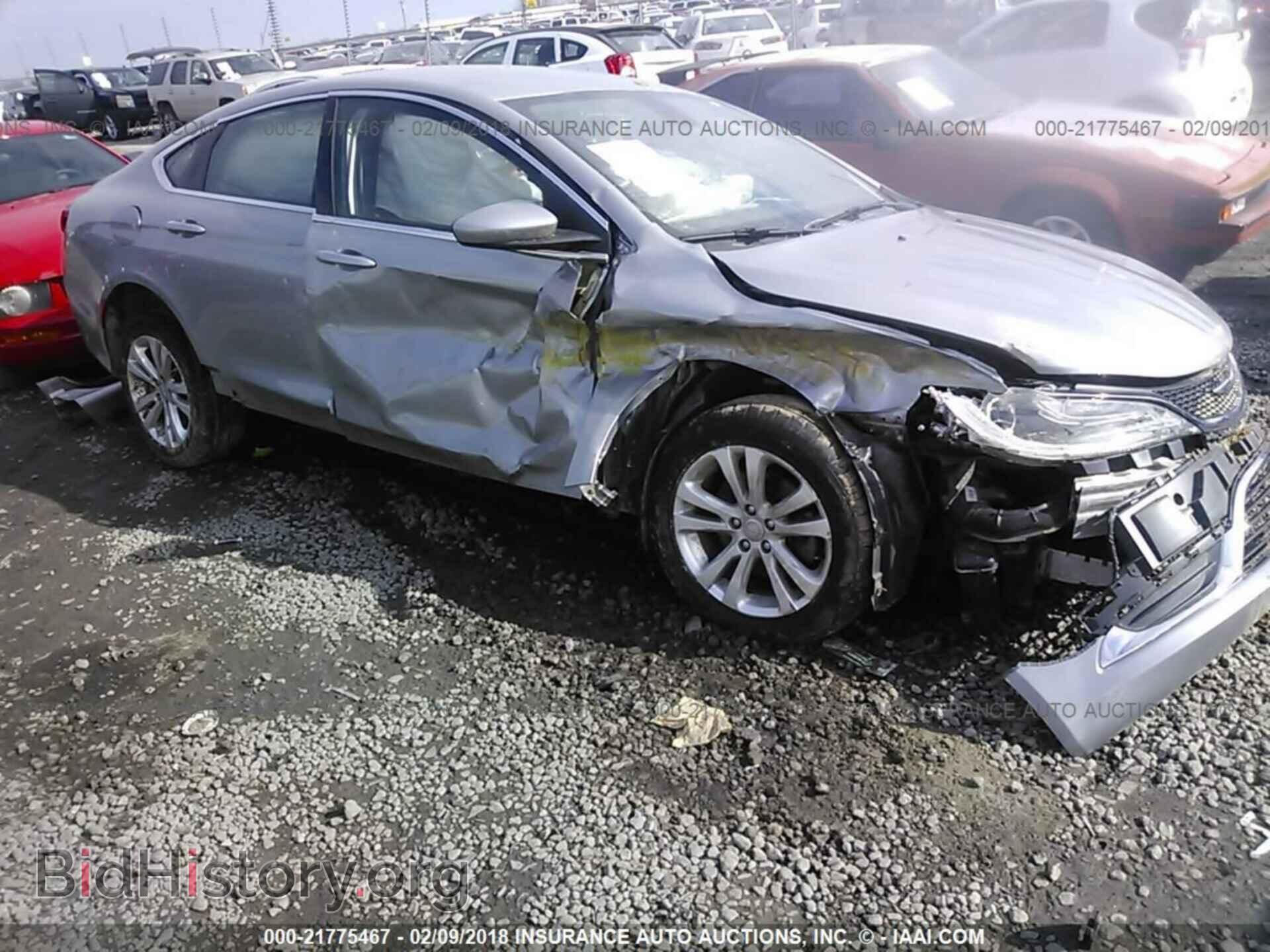 Photo 1C3CCCAB8FN571404 - Chrysler 200 2015