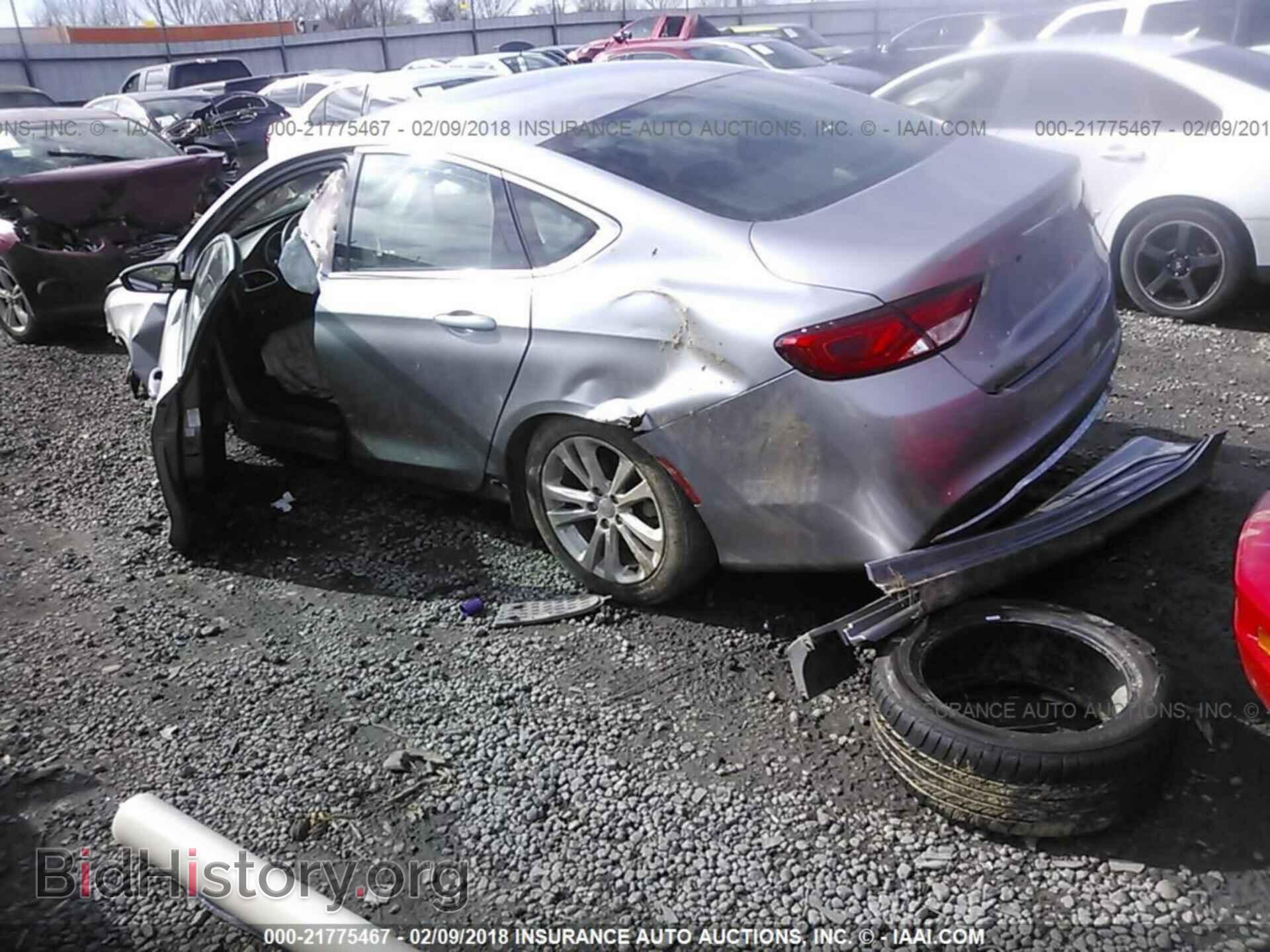 2015 Chrysler 200 - VIN: 1C3CCCAB8FN571404 - Photo 3