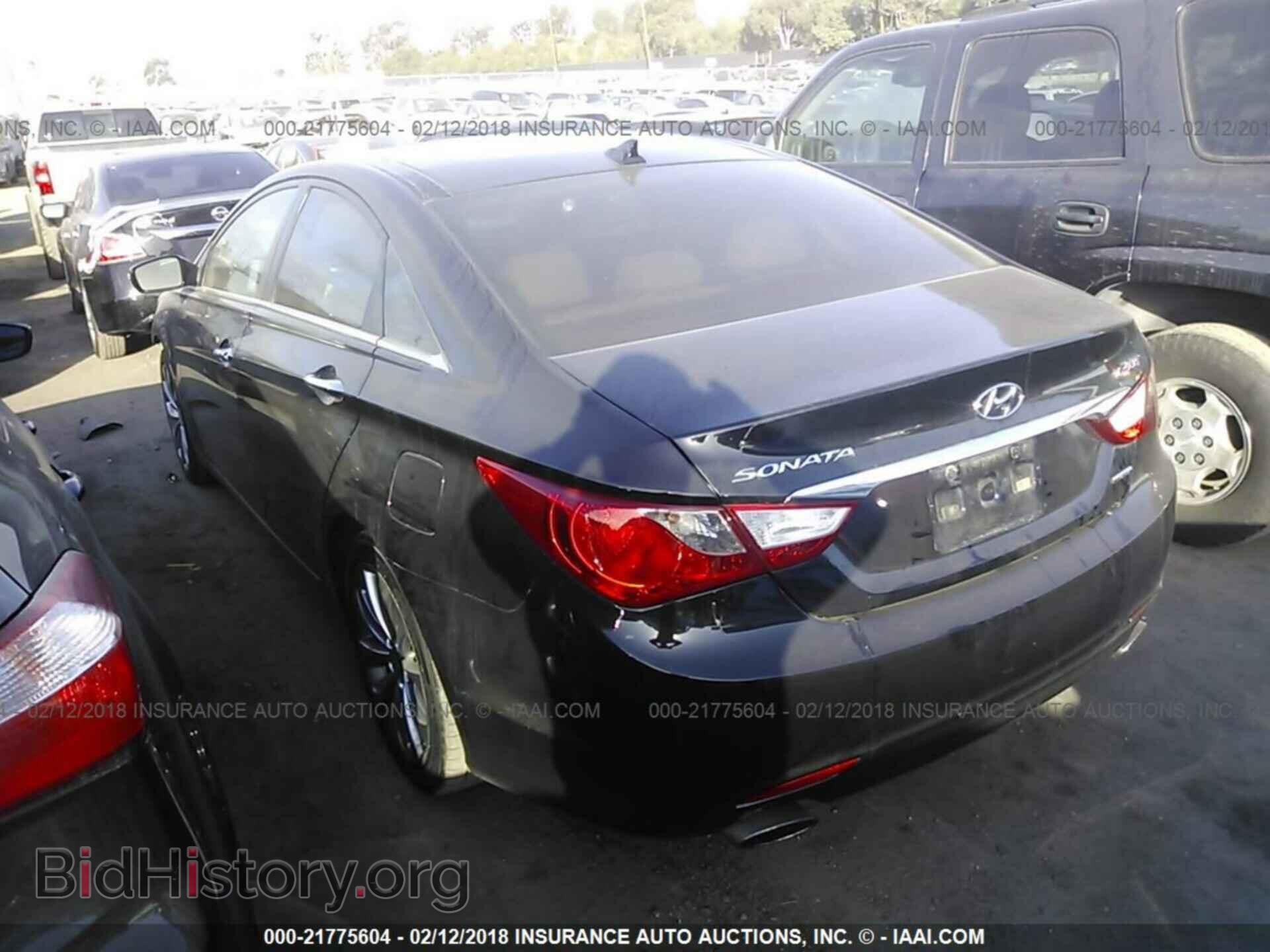 2012 Hyundai Sonata - VIN: 5NPEC4AB3CH460250 - Фото 3