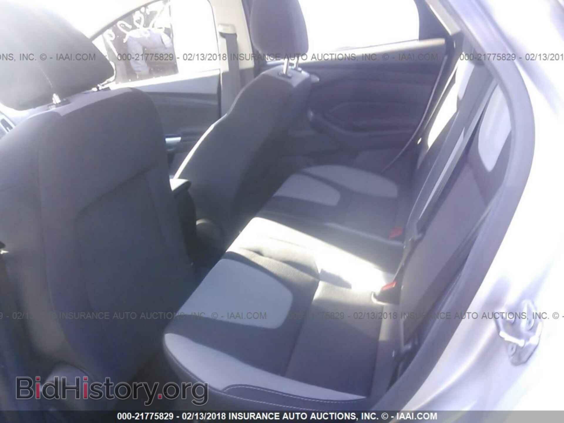 2012 Ford Focus - VIN: 1FAHP3F28CL432613 - Фото 8