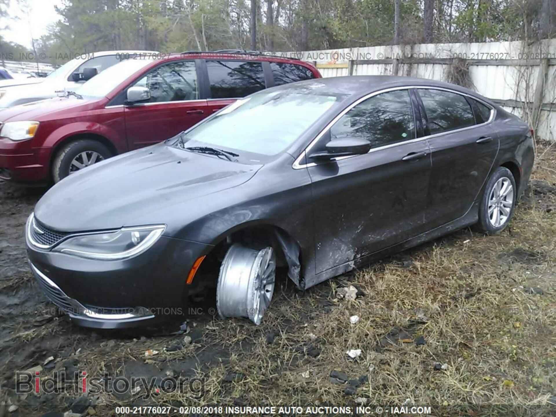 2015 Chrysler 200 - VIN: 1C3CCCAG5FN759762 - Photo 2