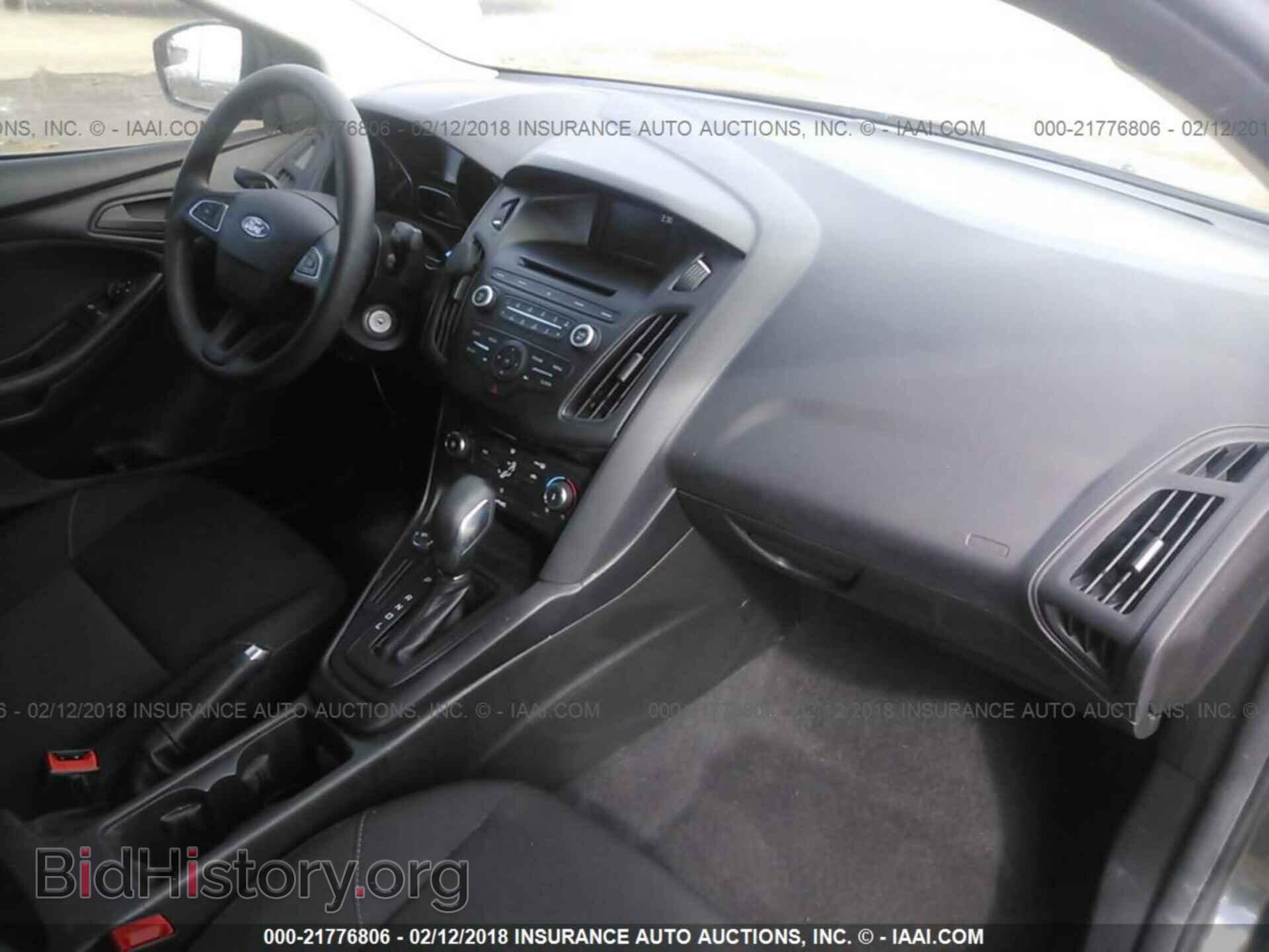 2016 Ford Focus - VIN: 1FADP3E25GL392058 - Фото 5
