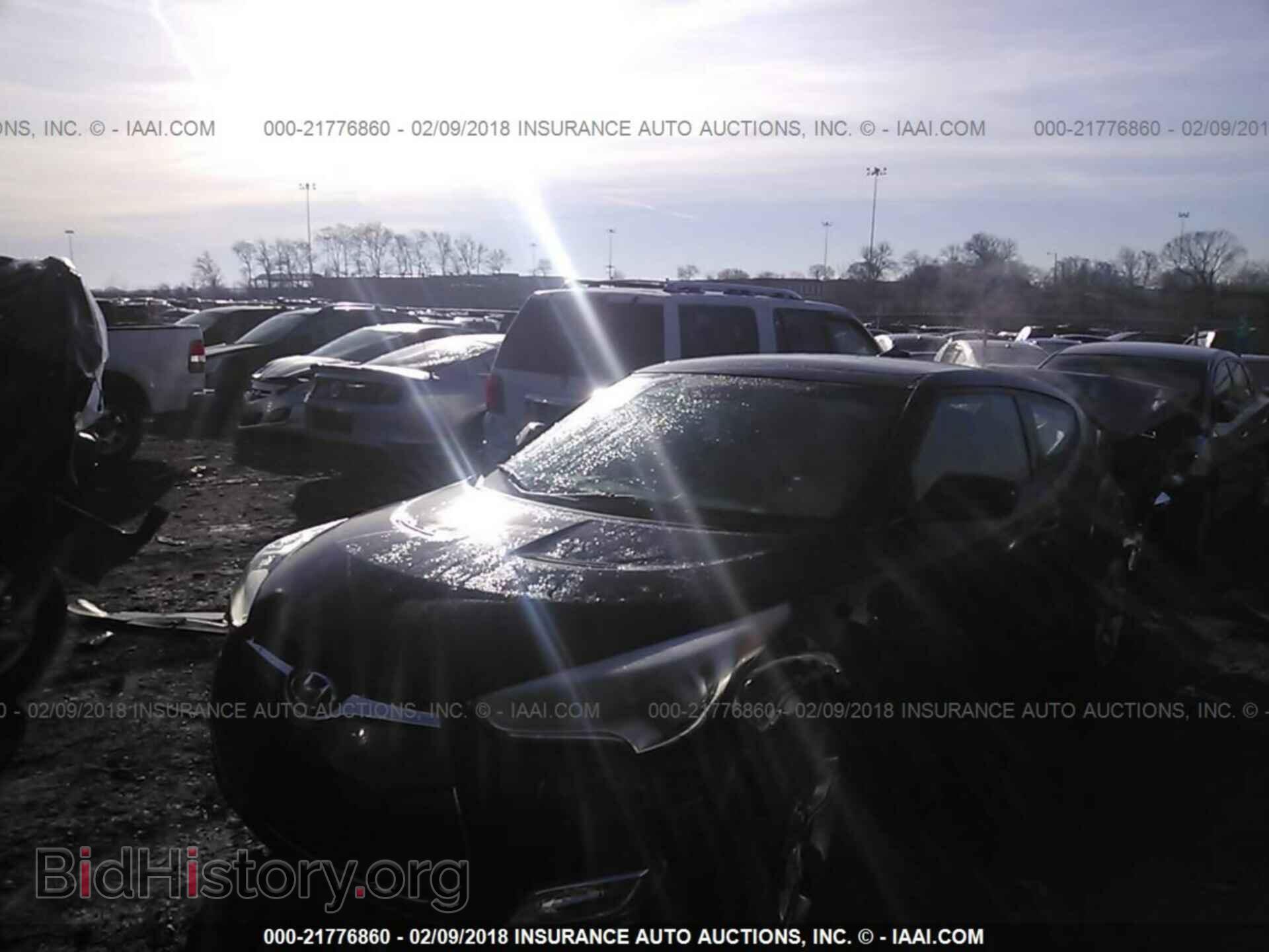 2012 Hyundai Veloster - VIN: KMHTC6AD6CU071530 - Фото 2