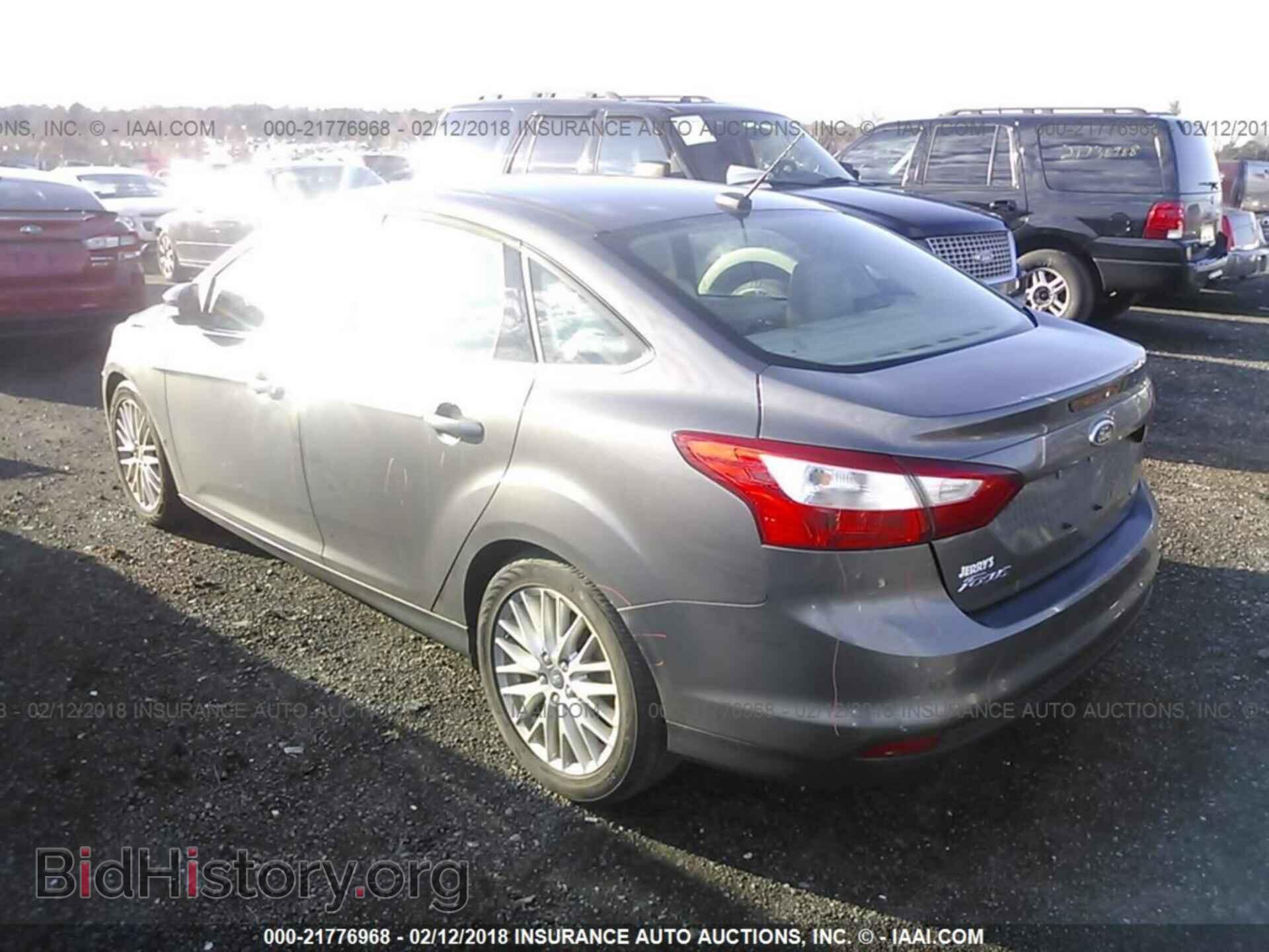 2012 Ford Focus - VIN: 1FAHP3H29CL288132 - Фото 3