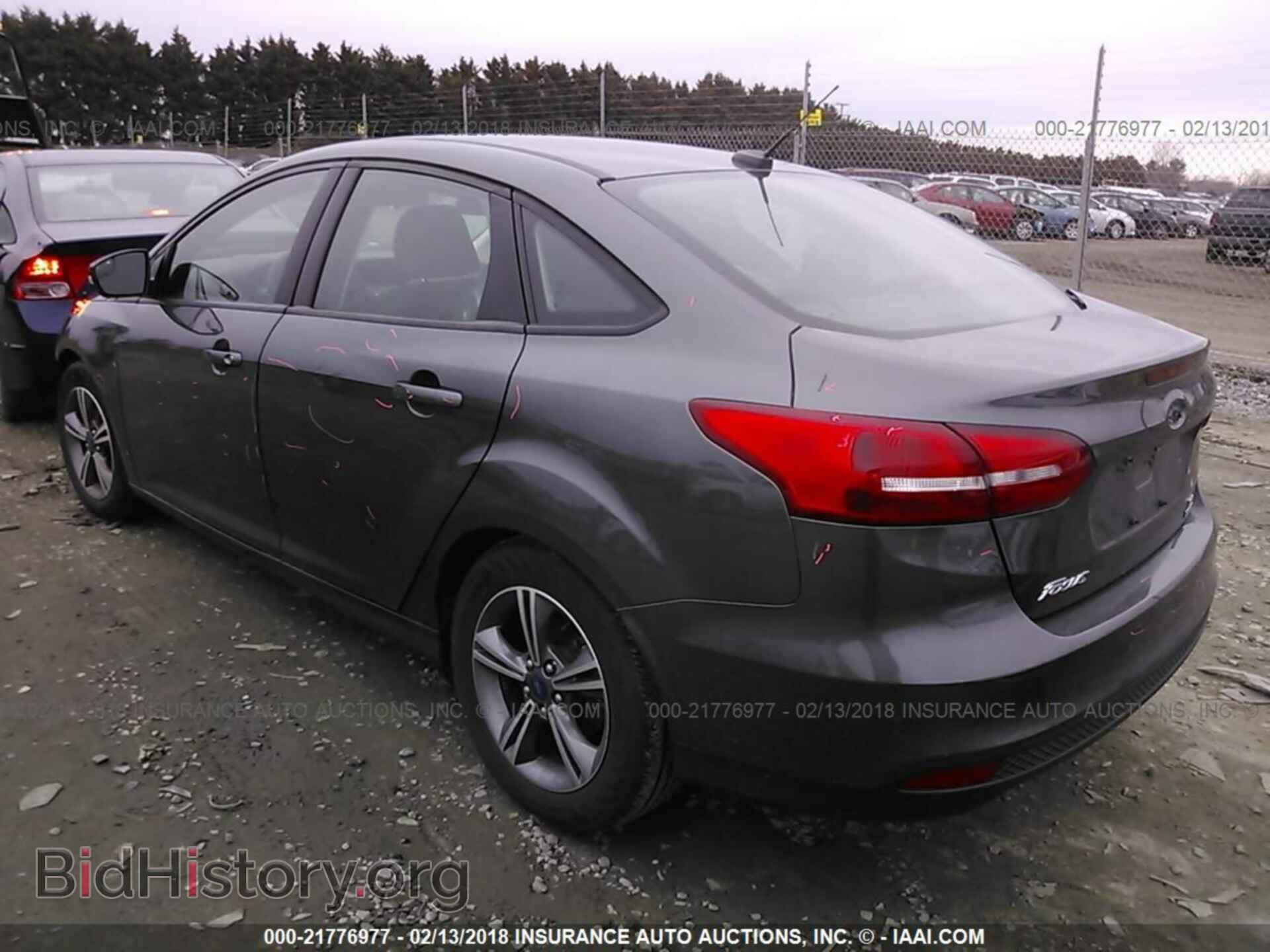 2016 Ford Focus - VIN: 1FADP3FE5GL356962 - Photo 3
