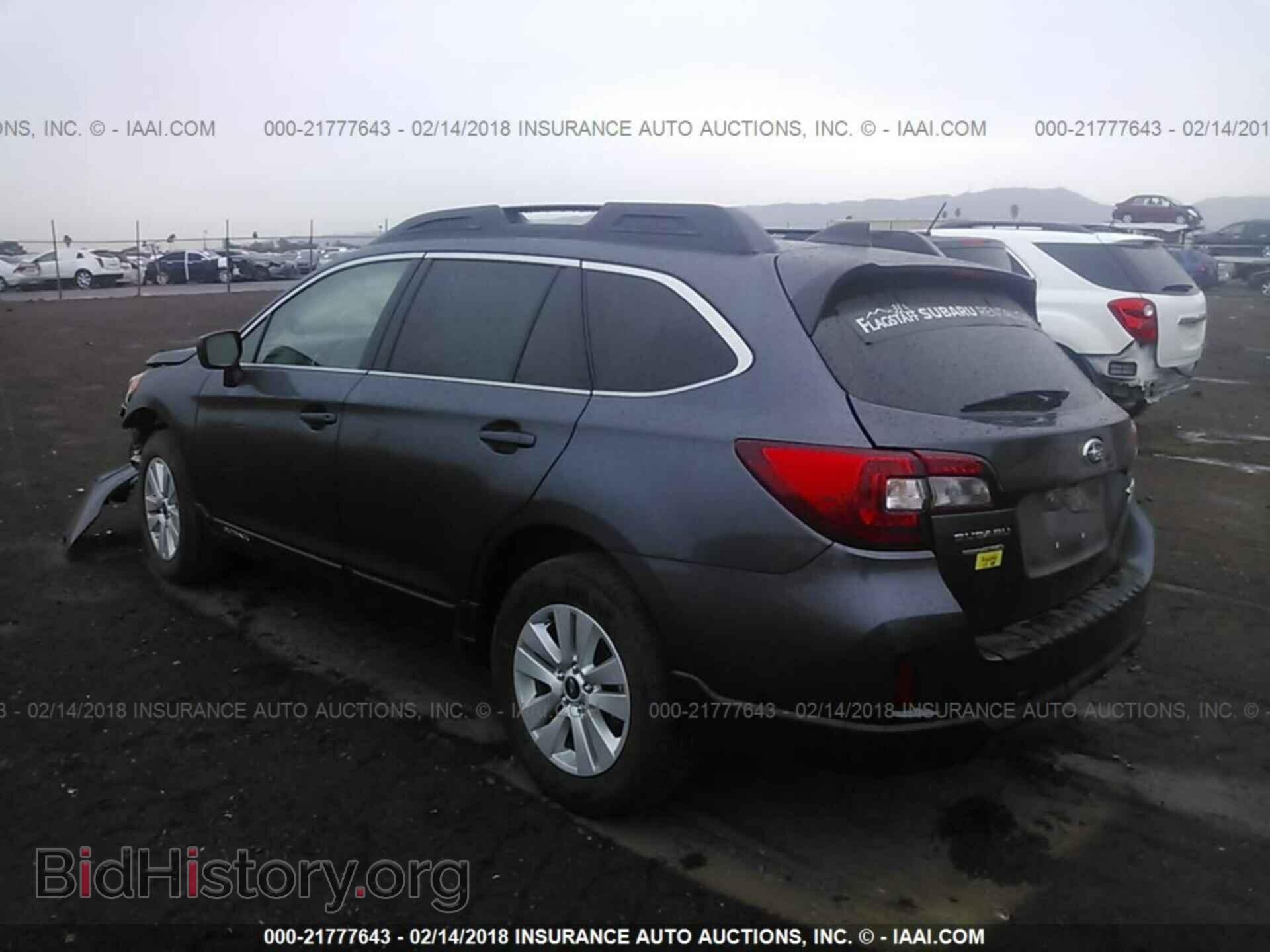 2017 Subaru Outback - VIN: 4S4BSACC2H3435557 - Photo 3
