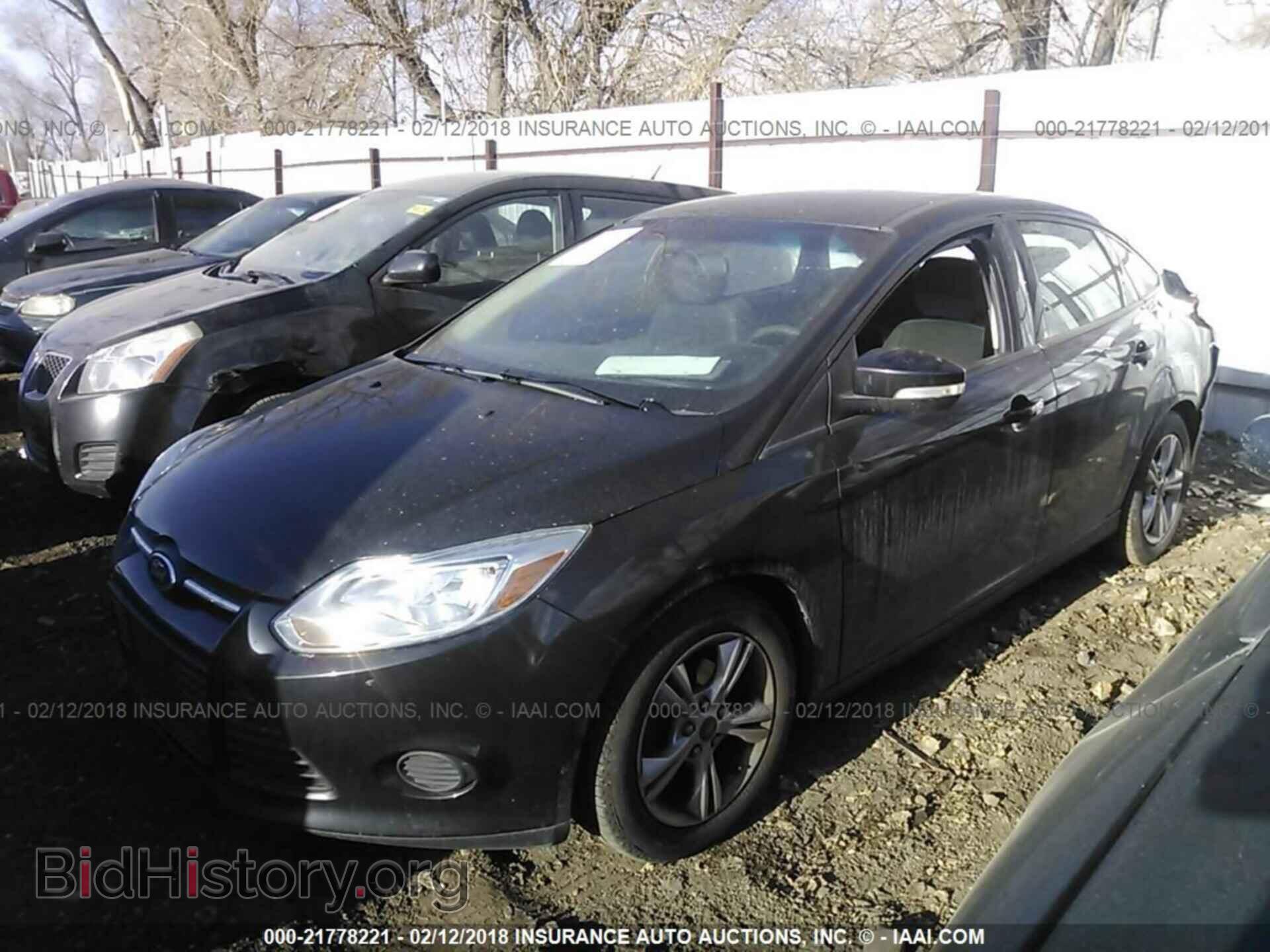 2013 Ford Focus - VIN: 1FADP3F24DL340737 - Фото 2