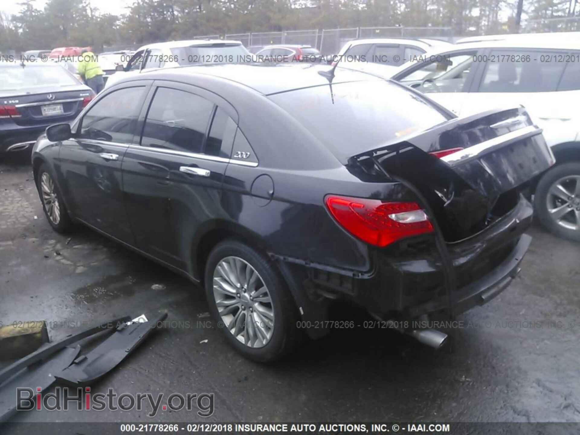 2012 Chrysler 200 - VIN: 1C3CCBCG8CN308411 - Фото 3