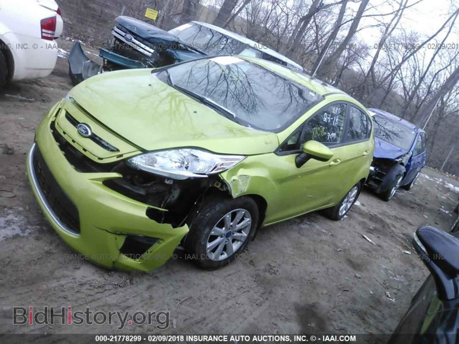 2012 Ford Fiesta - VIN: 3FADP4EJ2CM198805 - Photo 2