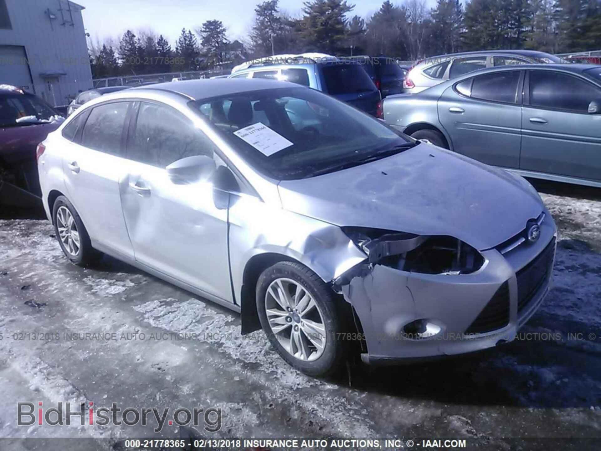 Photo 1FAHP3H27CL218774 - Ford Focus 2012