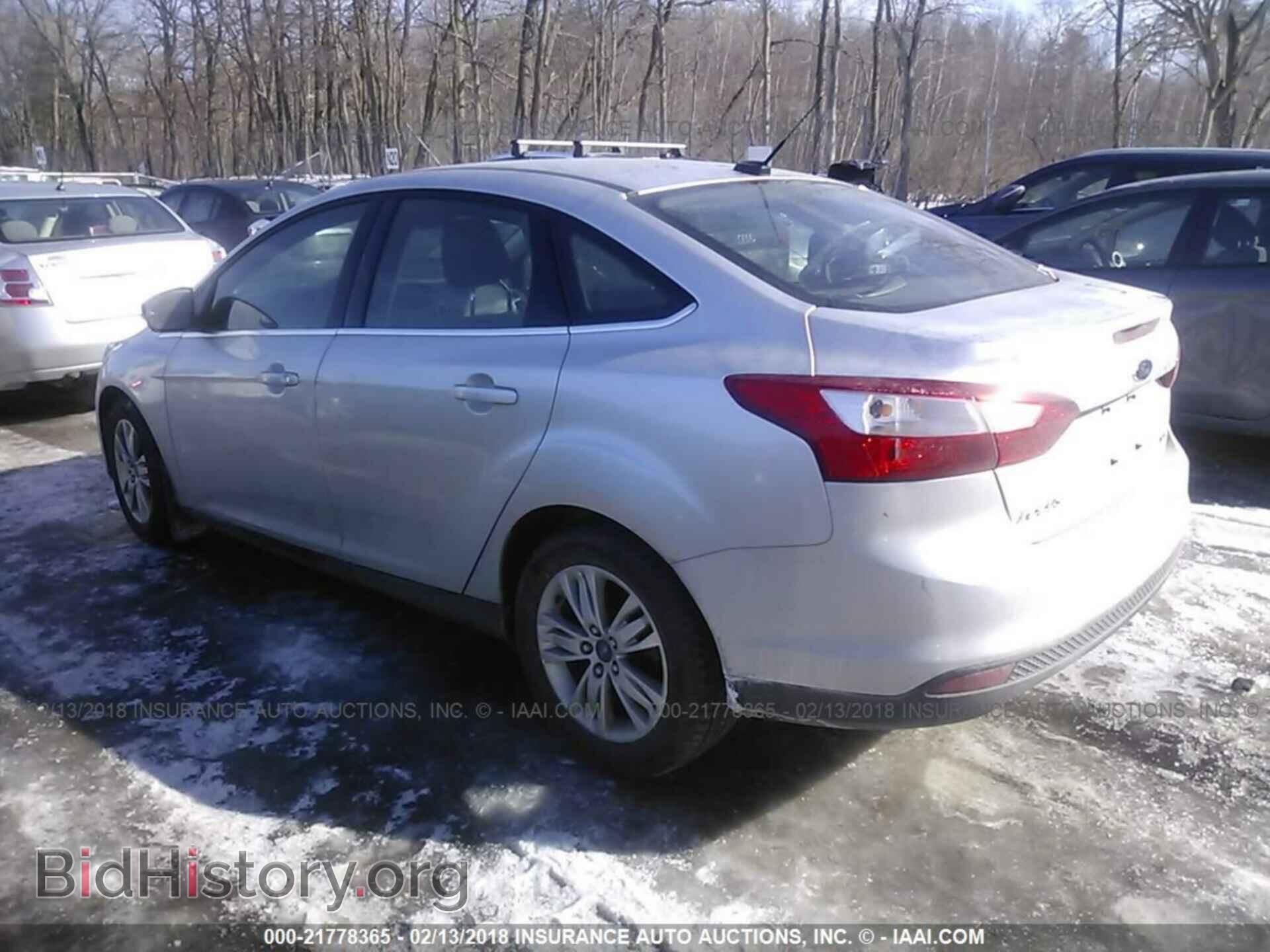 2012 Ford Focus - VIN: 1FAHP3H27CL218774 - Photo 3