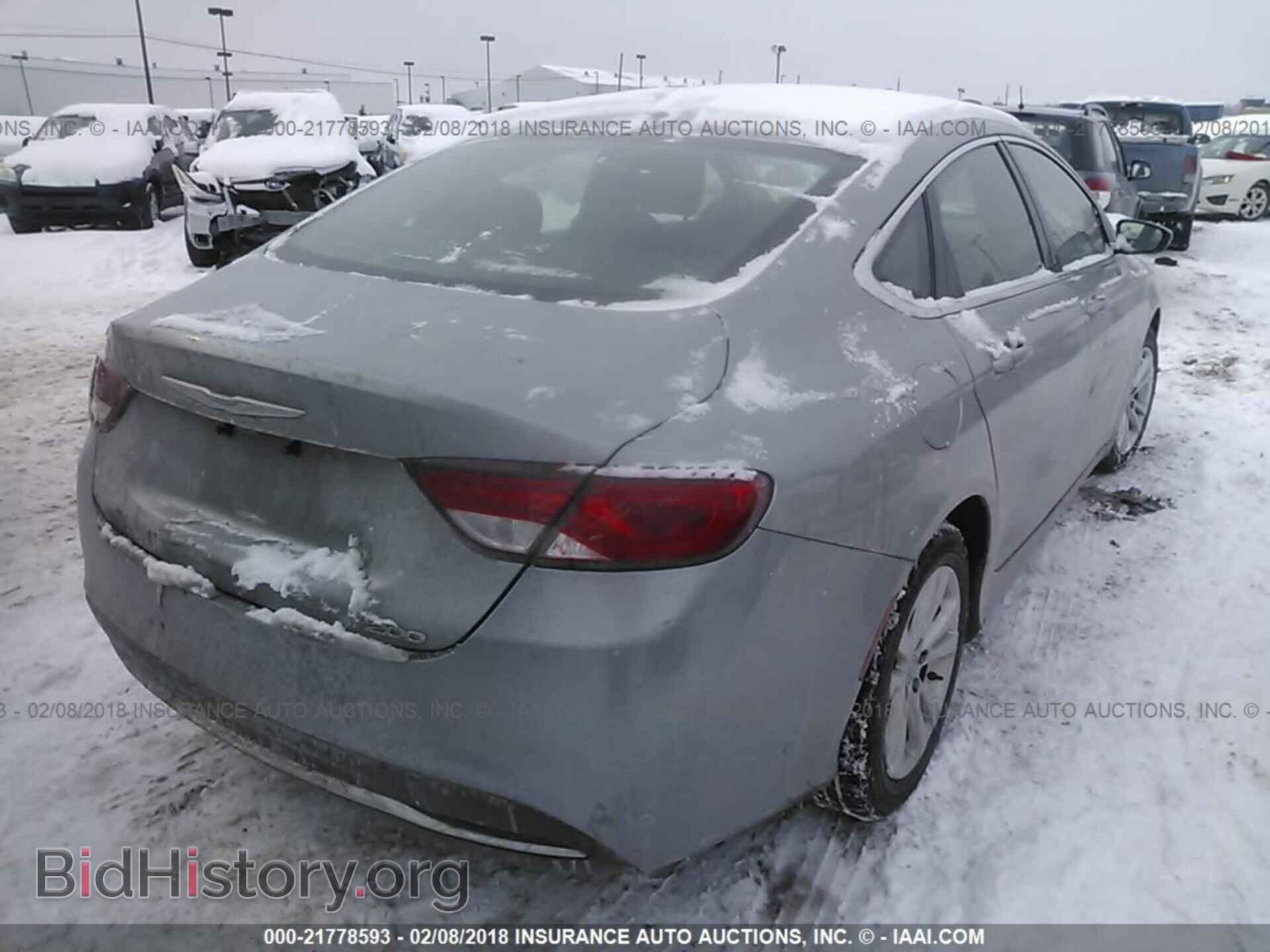 2015 Chrysler 200 - VIN: 1C3CCCAB0FN681525 - Photo 4