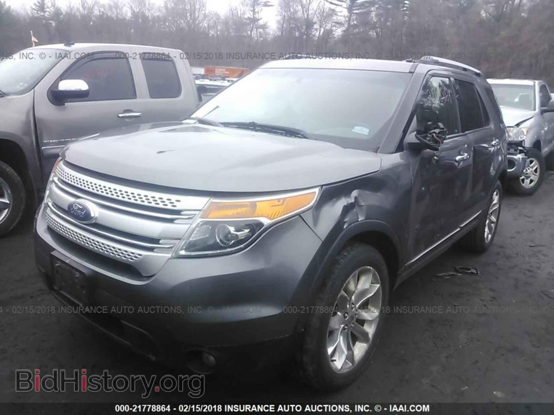 2011 Ford Explorer - VIN: 1FMHK8D81BGA74545 - Фото 2