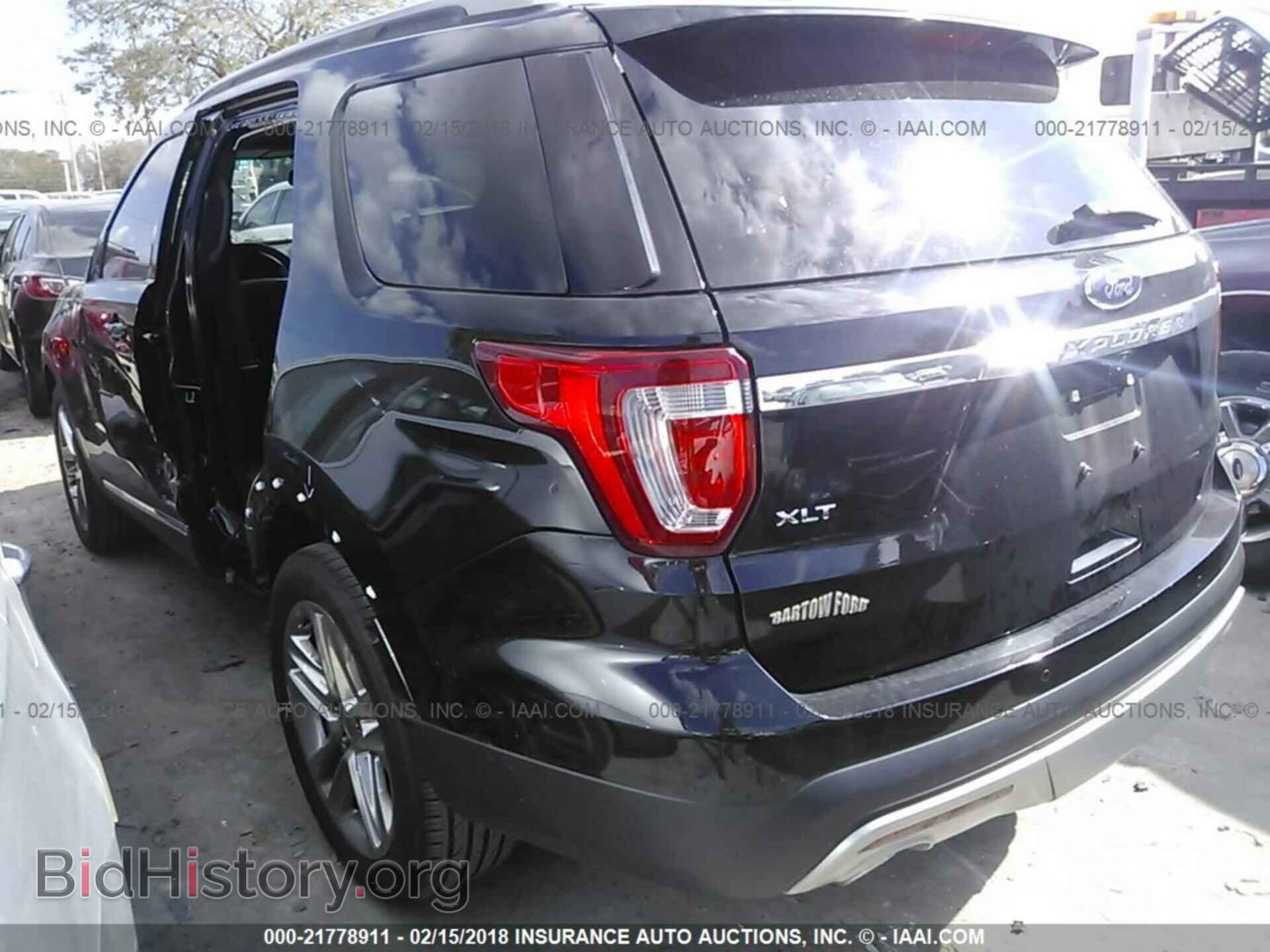 2017 Ford Explorer - VIN: 1FM5K7D8XHGB04230 - Photo 3