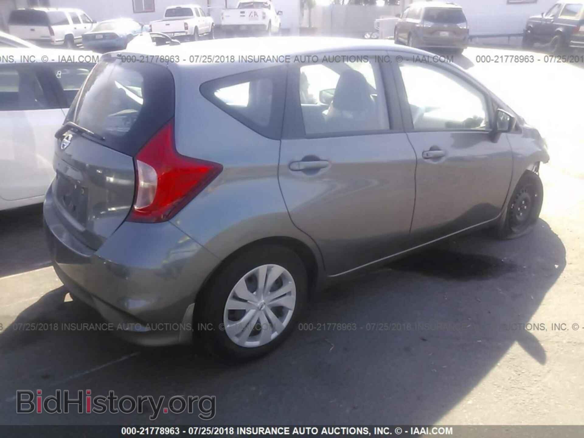 2017 Nissan Versa note - VIN: 3N1CE2CP3HL379743 - Фото 4