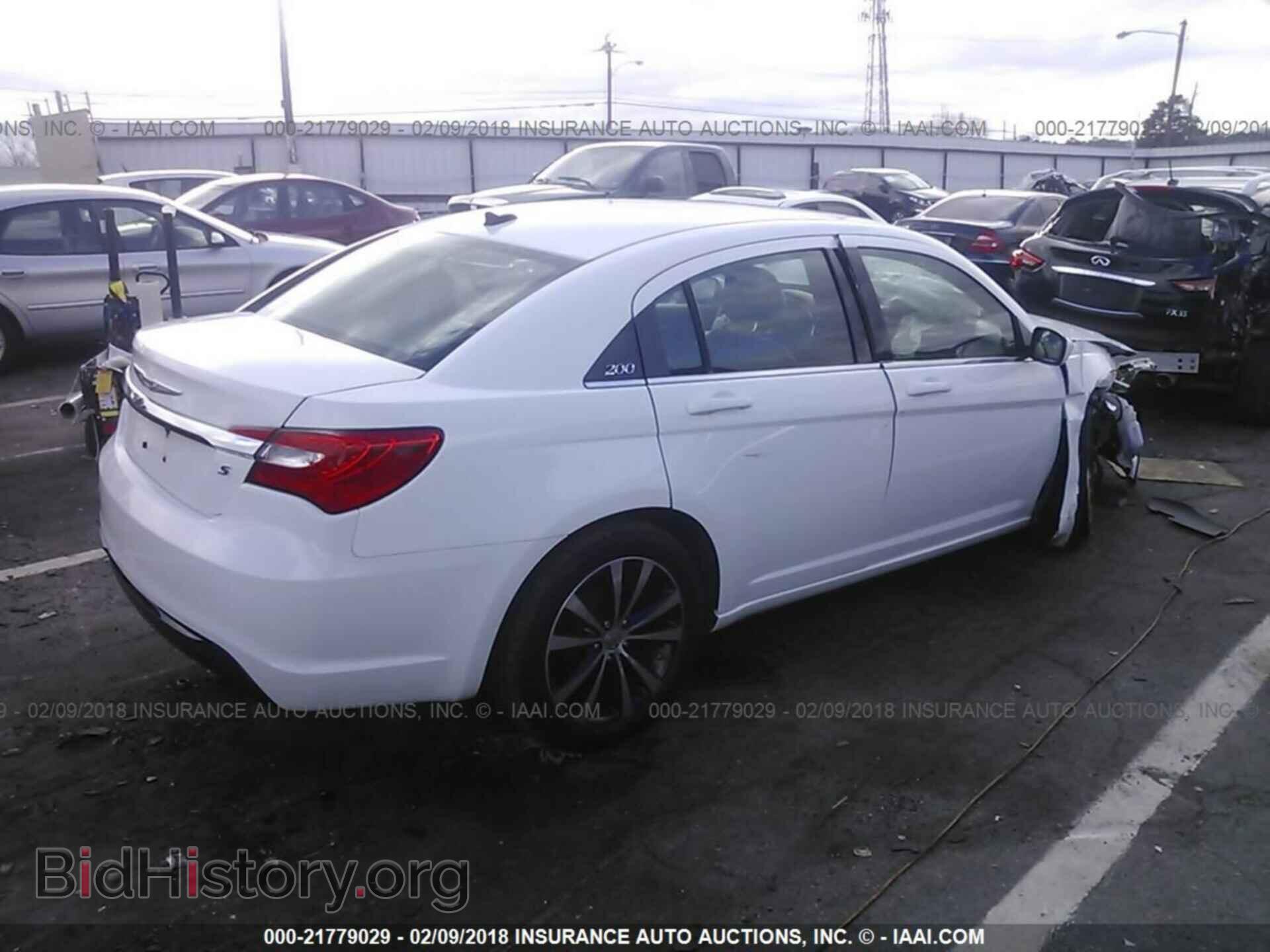 2012 Chrysler 200 - VIN: 1C3CCBHG0CN107966 - Фото 4
