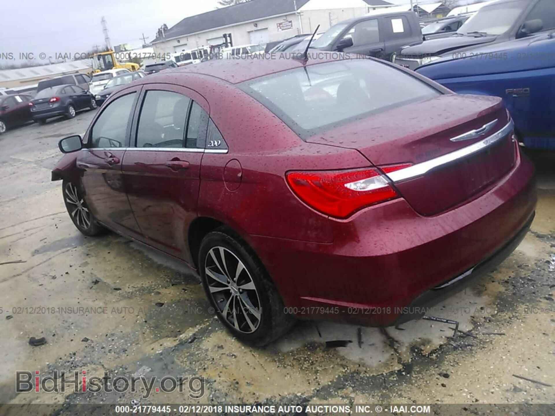 2013 Chrysler 200 - VIN: 1C3CCBBG2DN701386 - Фото 3