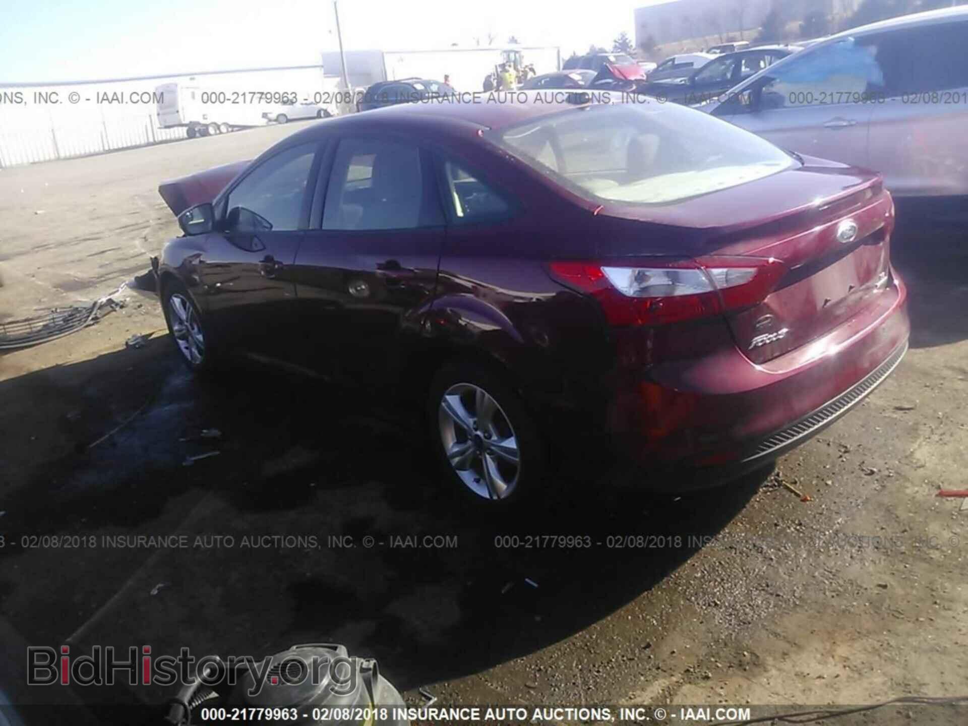 2014 Ford Focus - VIN: 1FADP3F28EL143779 - Photo 3