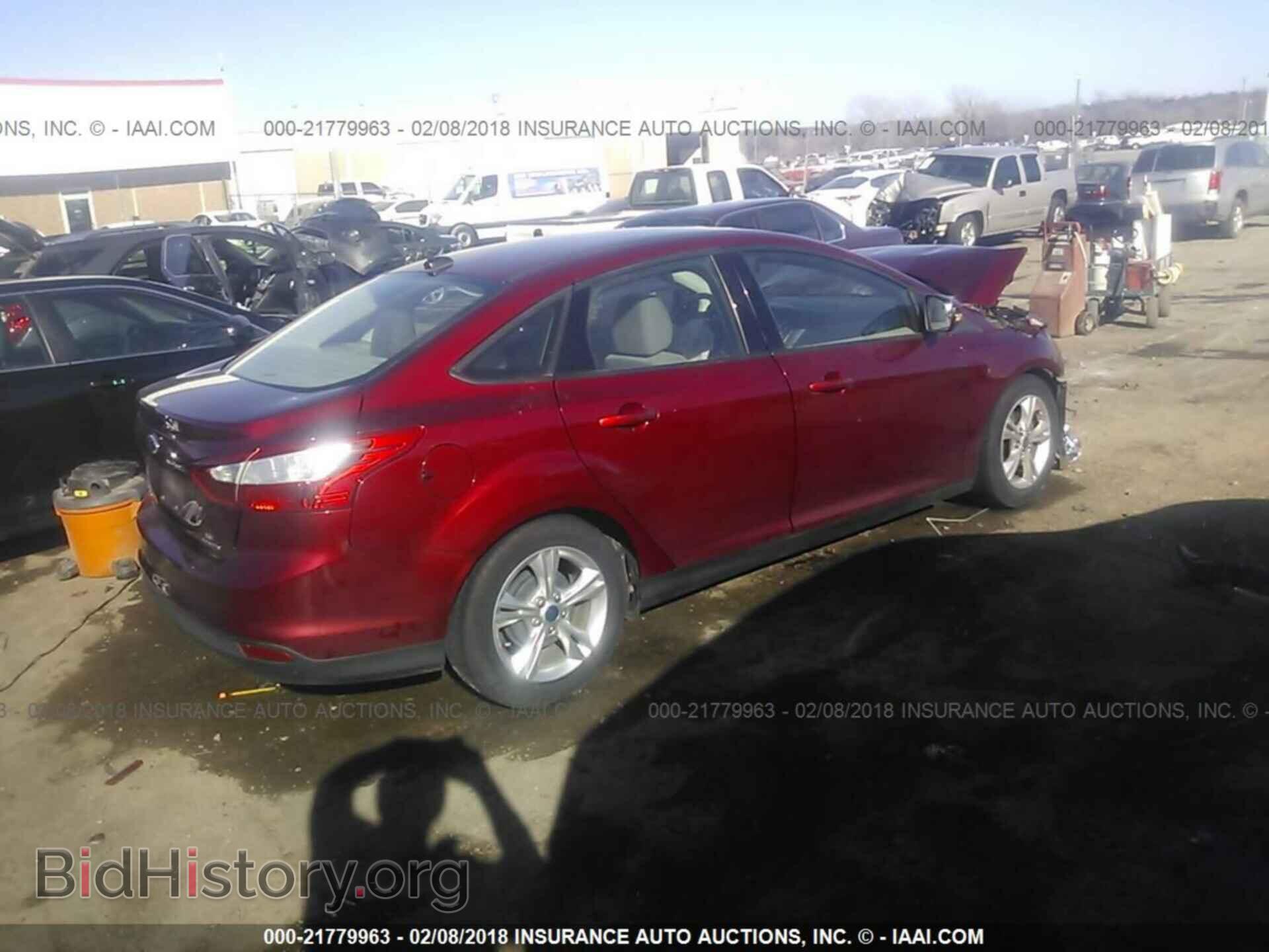 2014 Ford Focus - VIN: 1FADP3F28EL143779 - Photo 4