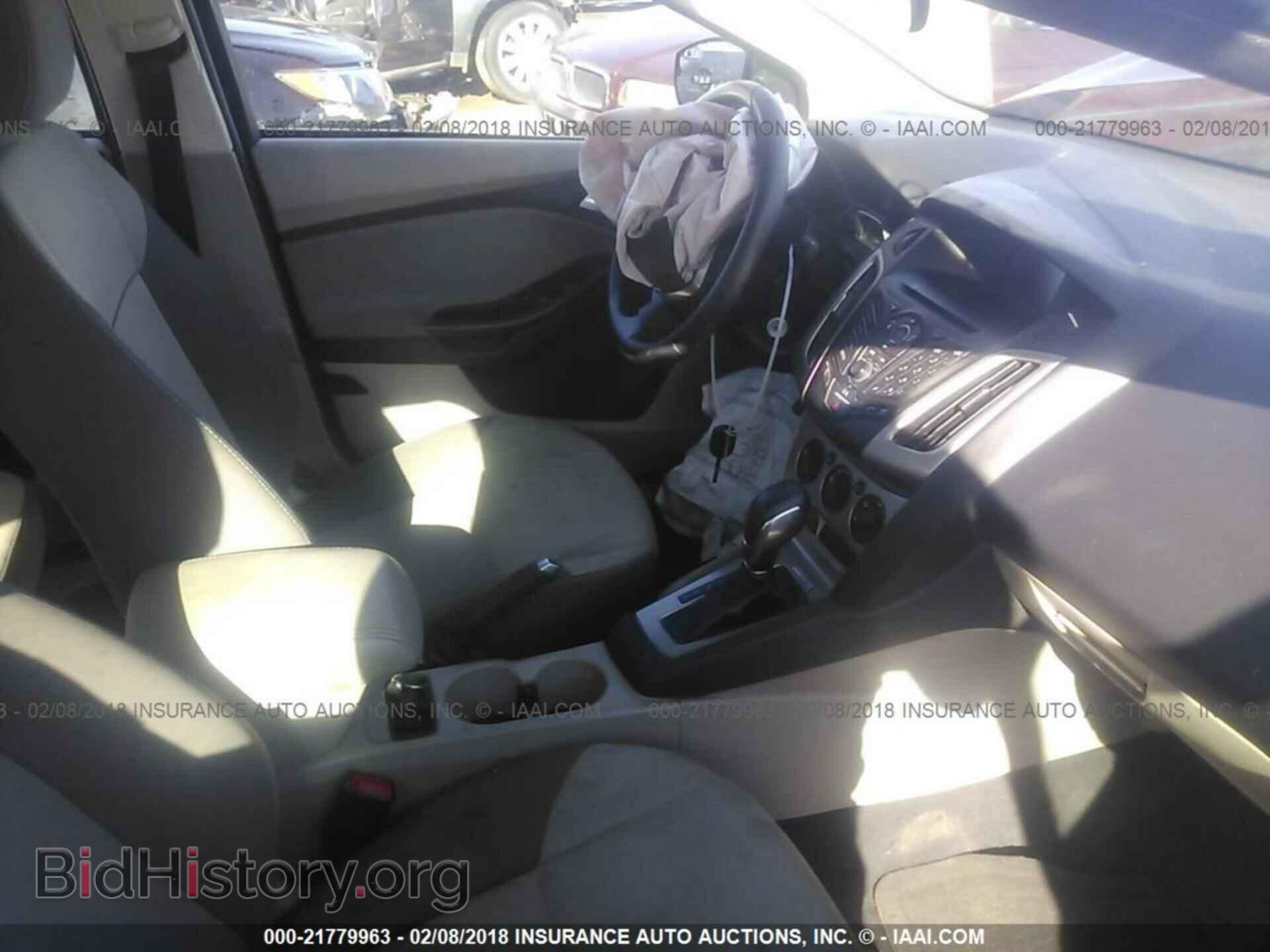 2014 Ford Focus - VIN: 1FADP3F28EL143779 - Photo 5
