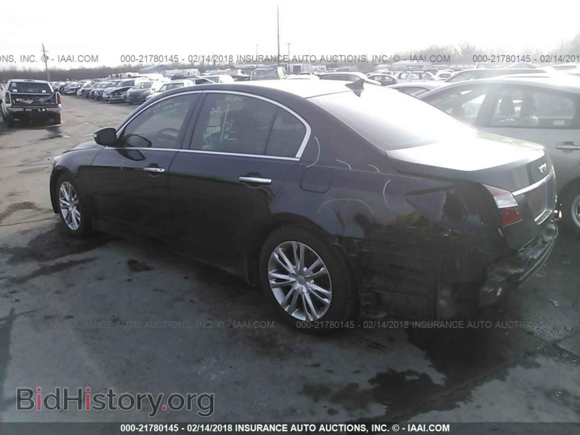 2013 Hyundai Genesis - VIN: KMHGC4DDXDU247627 - Фото 3
