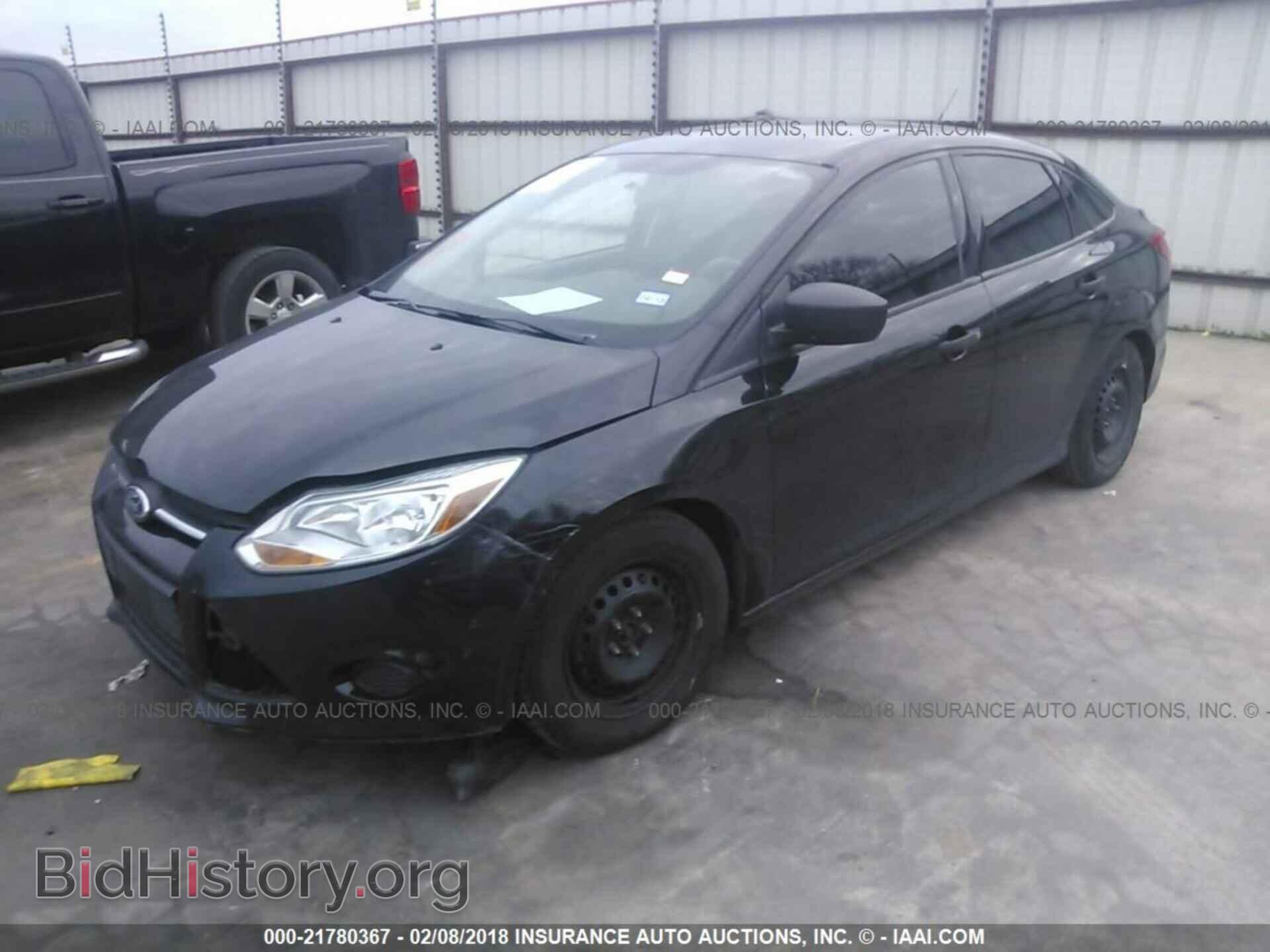 2014 Ford Focus - VIN: 1FADP3E26EL311257 - Photo 2