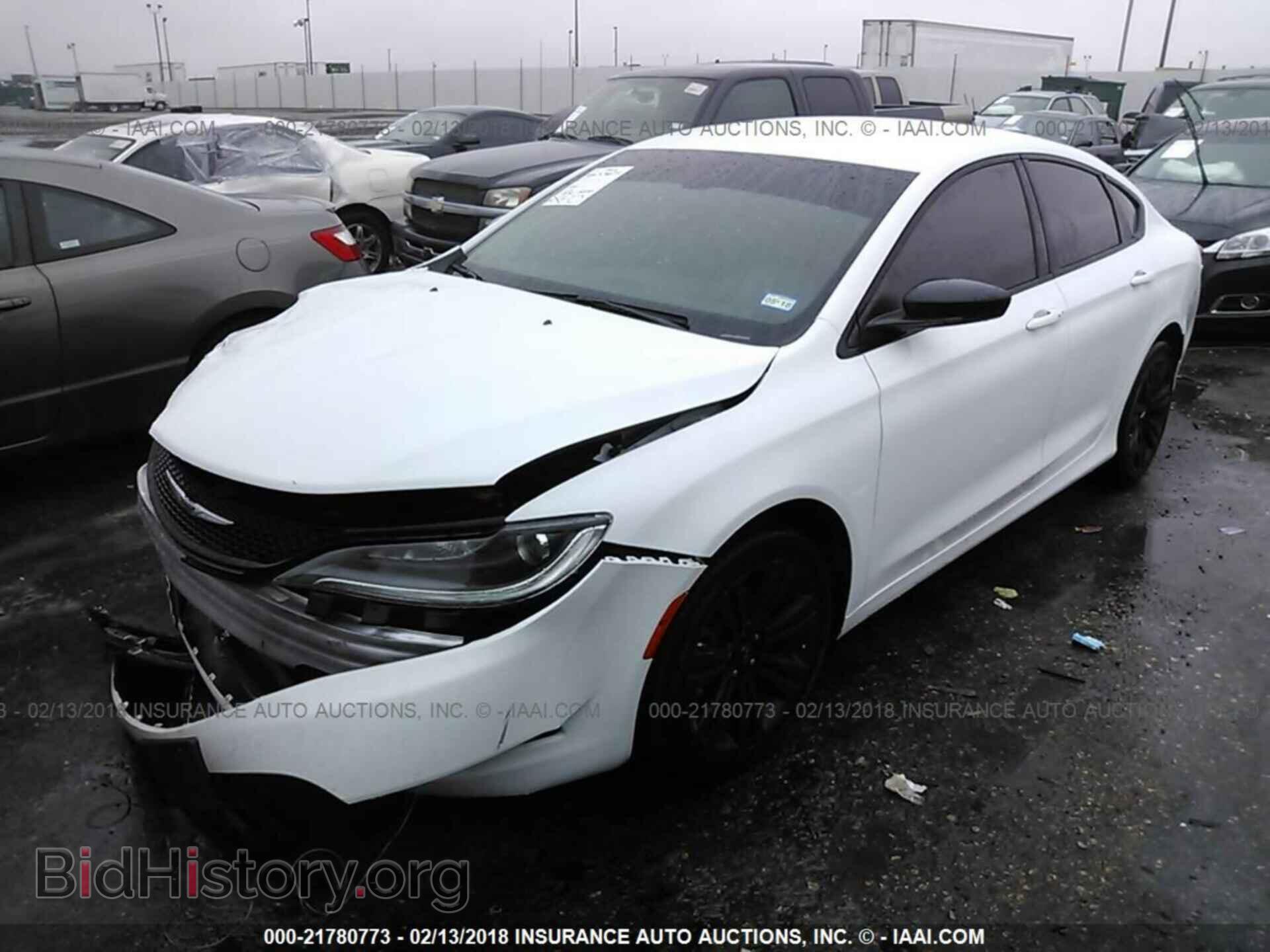 2017 Chrysler 200 - VIN: 1C3CCCFB4HN502348 - Фото 2