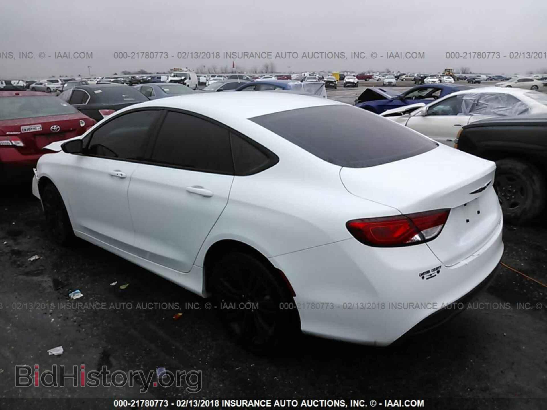 2017 Chrysler 200 - VIN: 1C3CCCFB4HN502348 - Фото 3