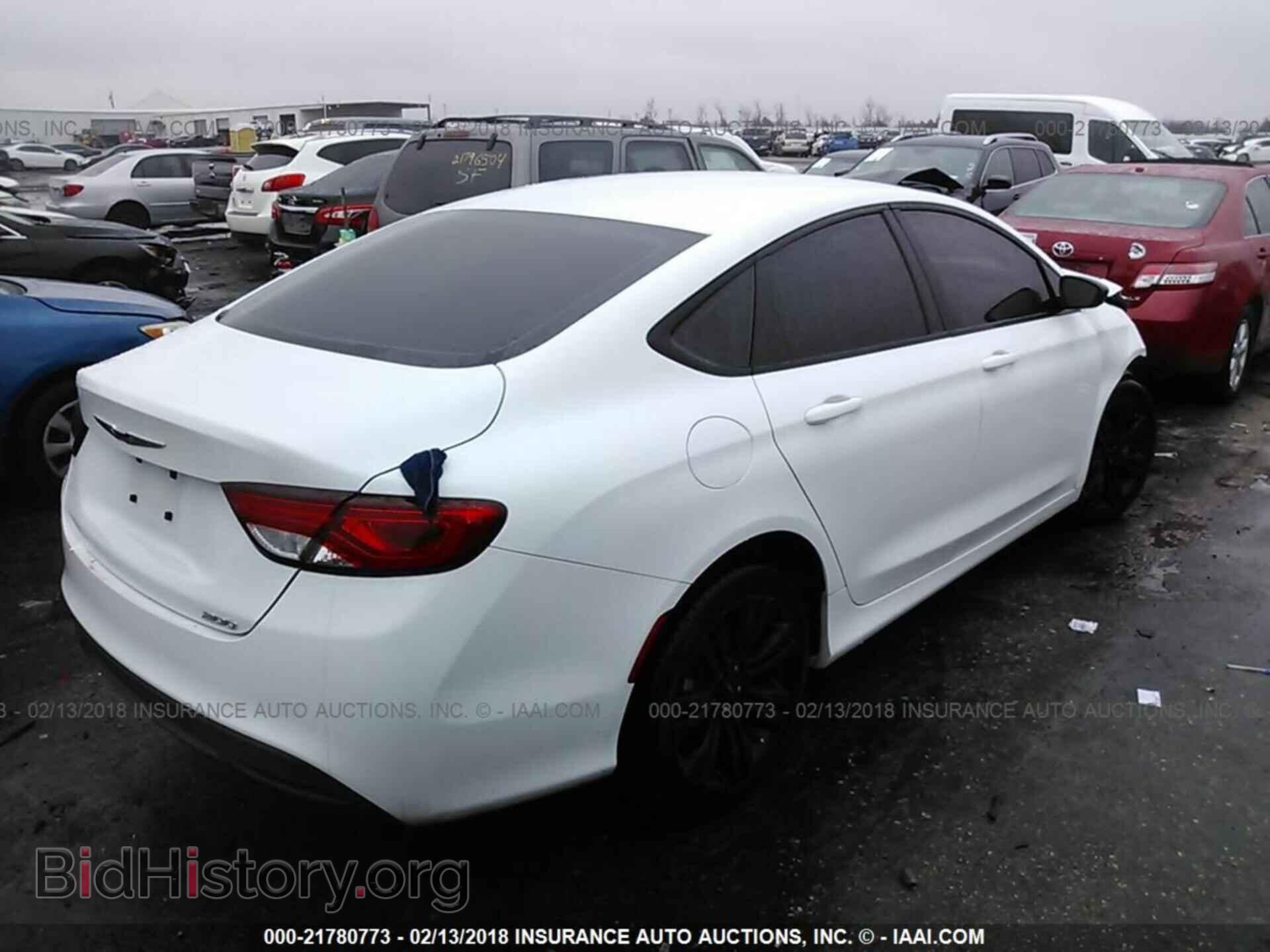 2017 Chrysler 200 - VIN: 1C3CCCFB4HN502348 - Фото 4