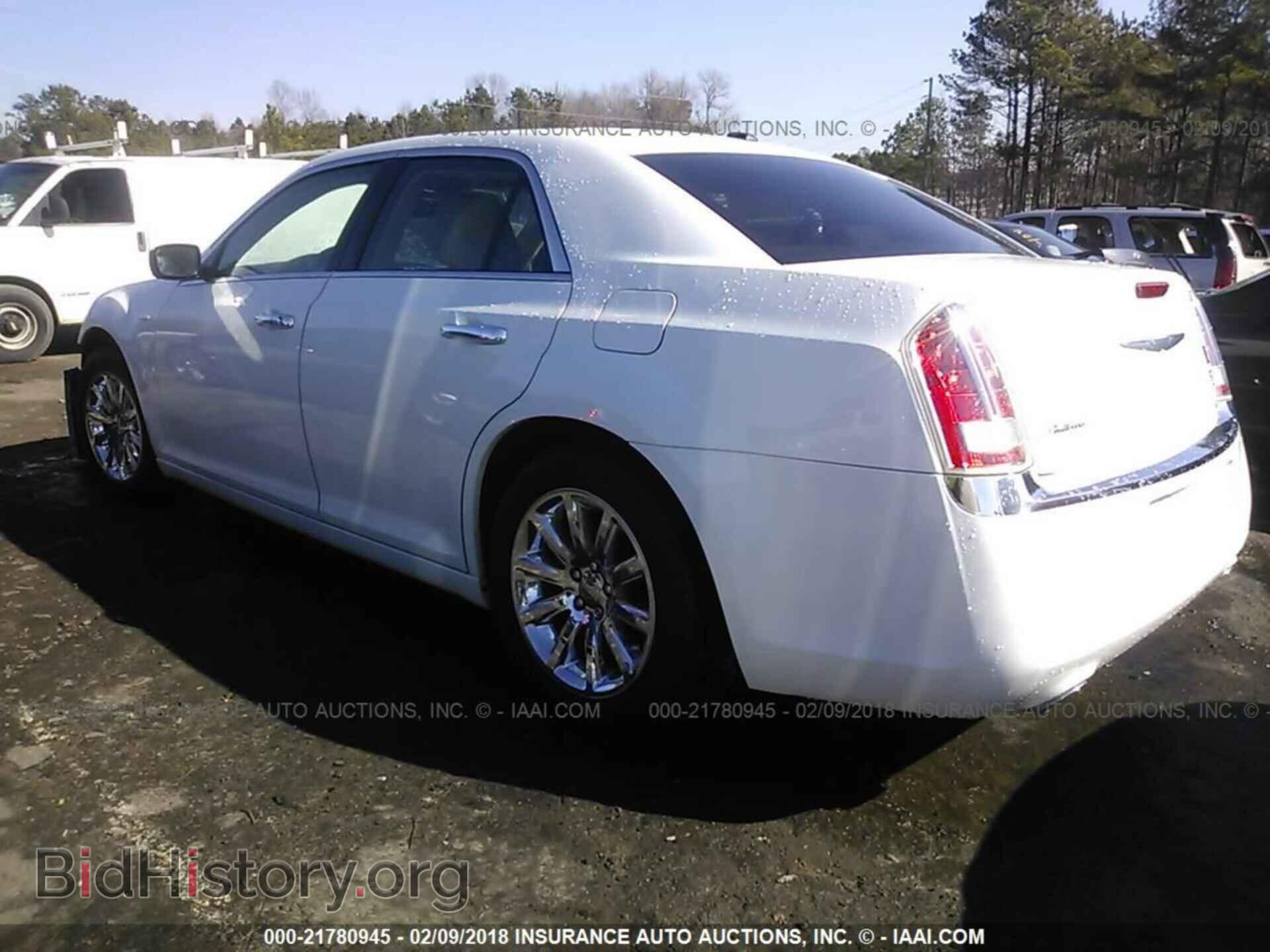 2011 Chrysler 300c - VIN: 2C3CA6CT0BH560445 - Фото 3