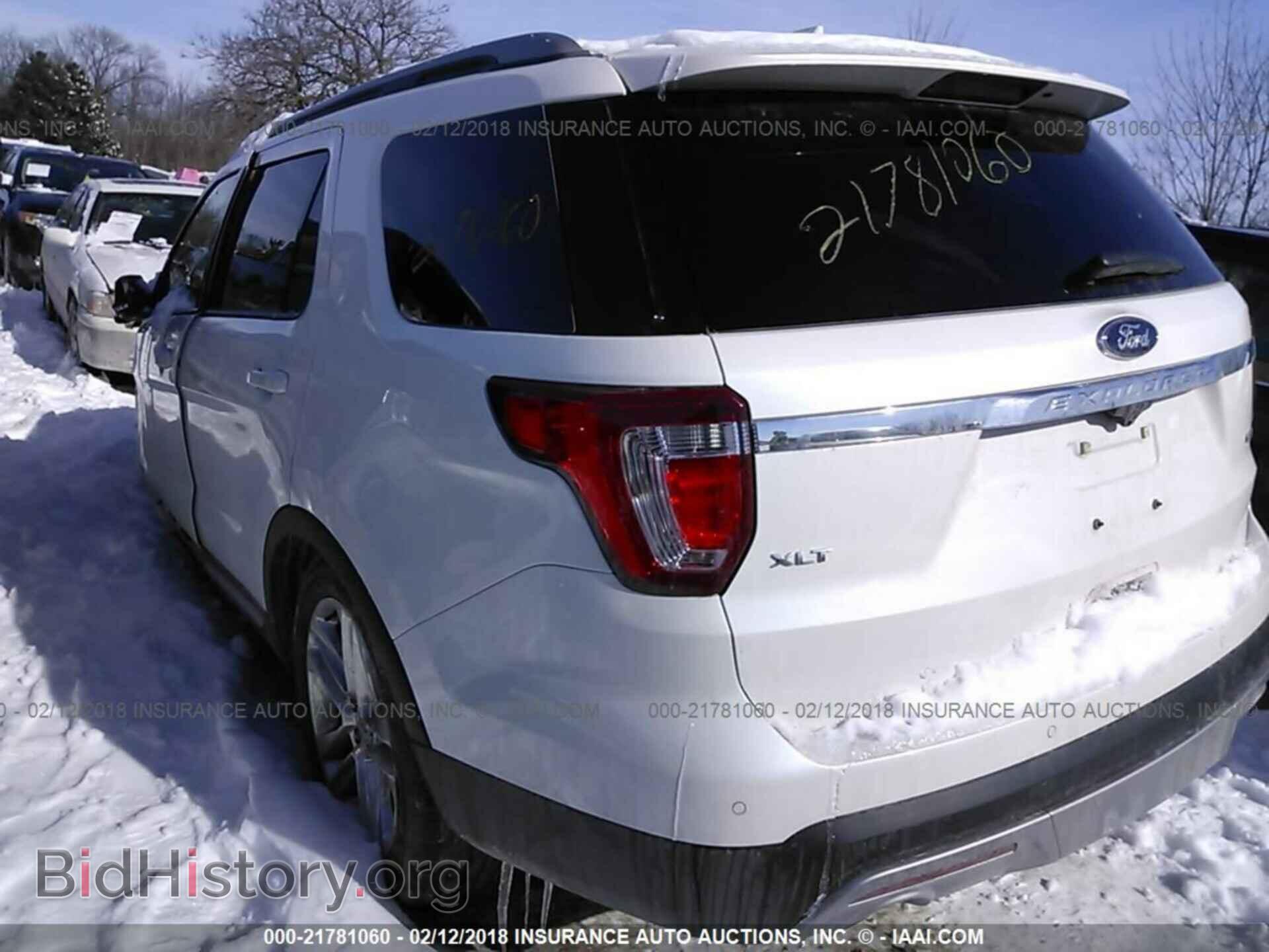 2016 Ford Explorer - VIN: 1FM5K8D82GGD28208 - Photo 3