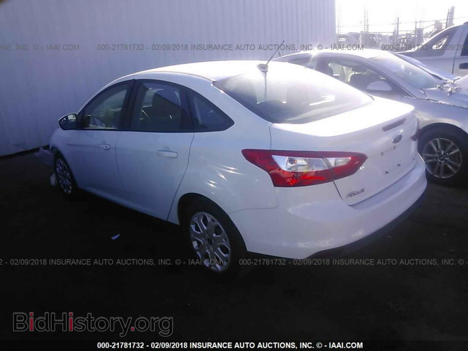 2012 Ford Focus - VIN: 1FAHP3F25CL396749 - Photo 3