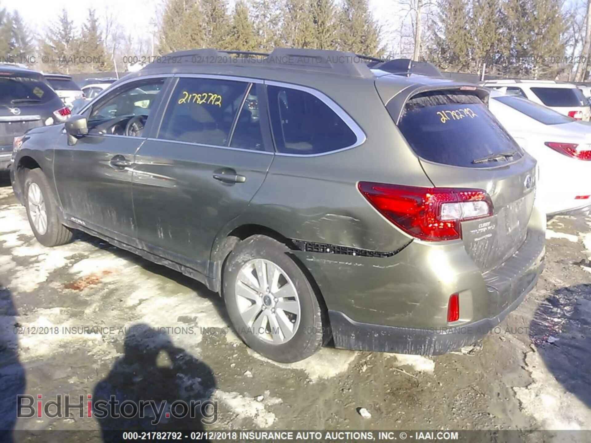 2016 Subaru Outback - VIN: 4S4BSACC6G3242021 - Photo 3