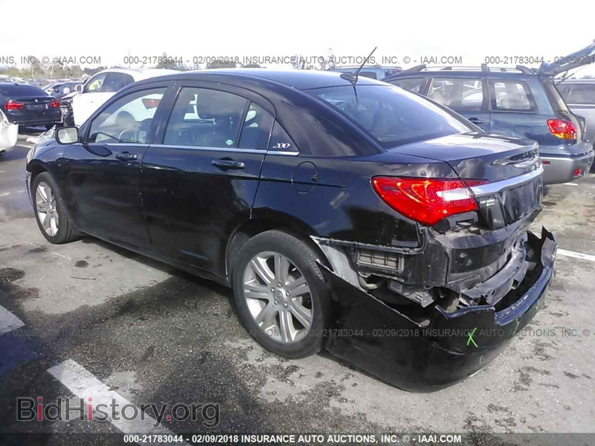 2013 Chrysler 200 - VIN: 1C3CCBAB3DN765264 - Фото 3