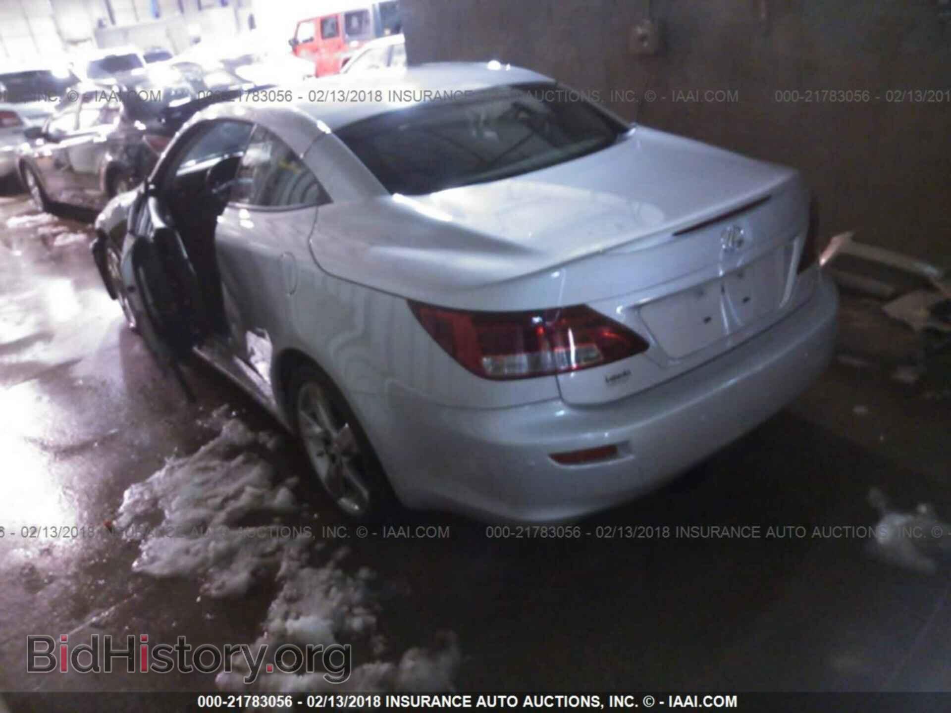 2011 Lexus Is - VIN: JTHFF2C24B2520726 - Photo 3