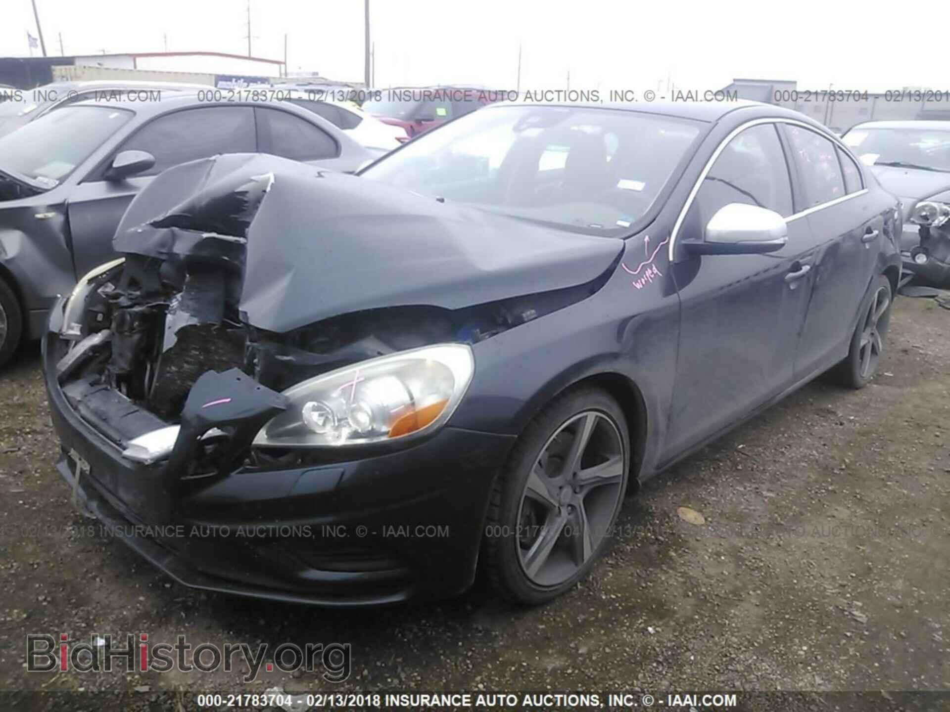 2013 Volvo S60 - VIN: YV1902FH1D2182425 - Photo 2