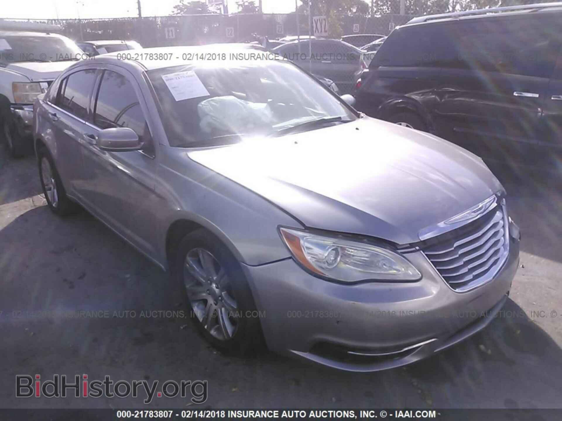 Photo 1C3CCBAB5DN685903 - Chrysler 200 2013